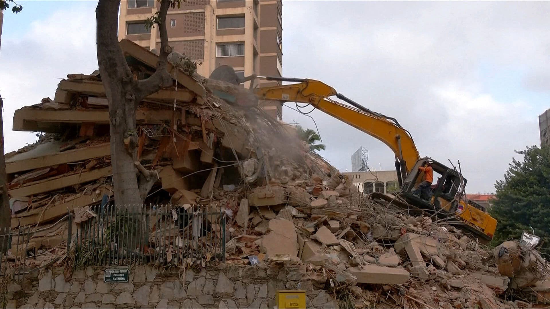 Terremotos en Venezuela: Sube a mil 719 la Cifra de Muertos tras Sismos de 7.2 y 7.5