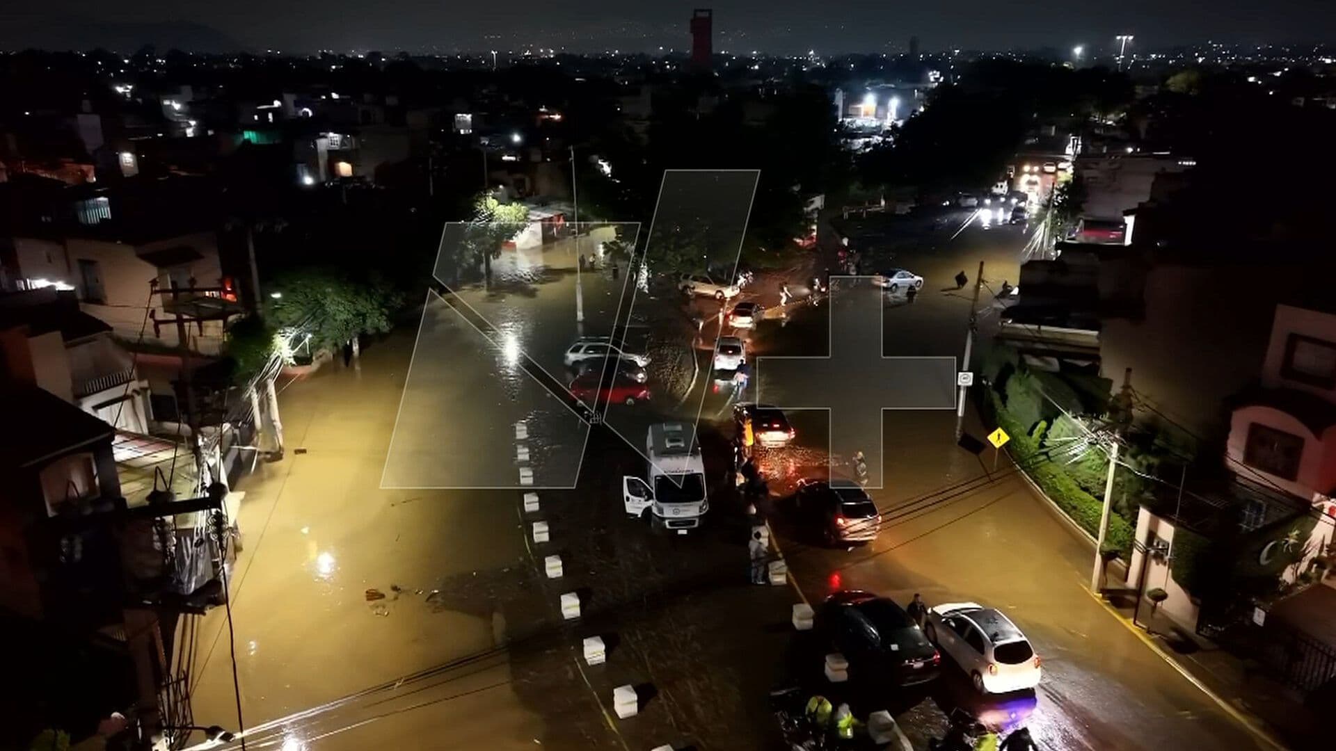 Se Desbordan el Río Nuevo y Canal San Francisco; Desde el Aire, Así se Ven las Inundaciones en Chalco