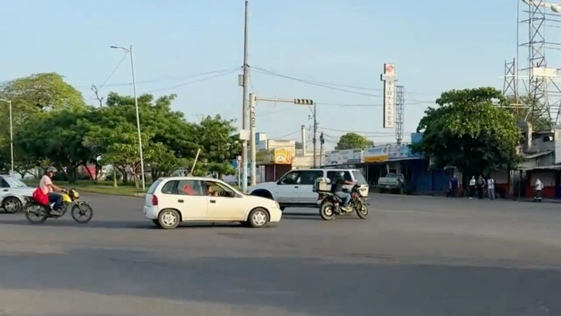 Semáforos Sin Funcionar Generan Problemas Vehiculares en Tejería Veracruz