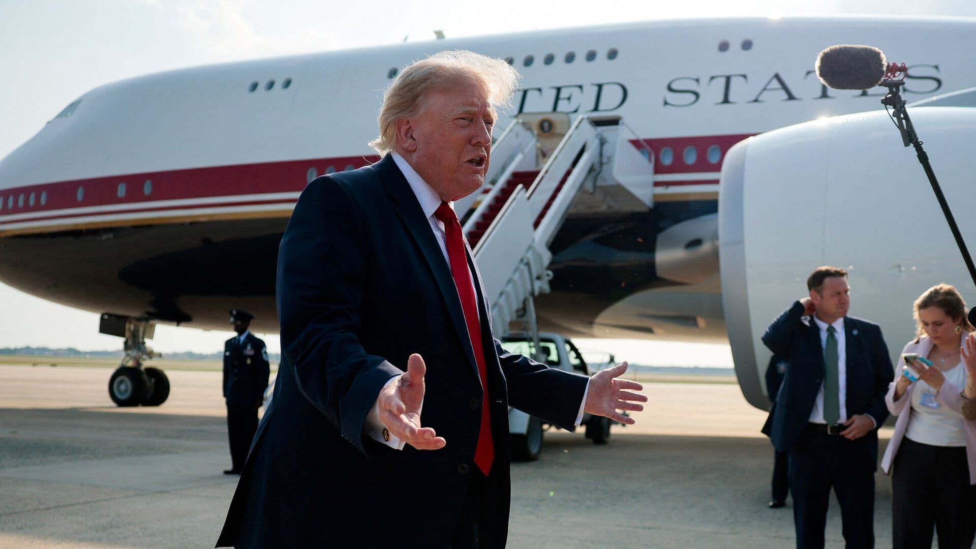 Trump Estrena el Nuevo Air Force One Donado por Catar