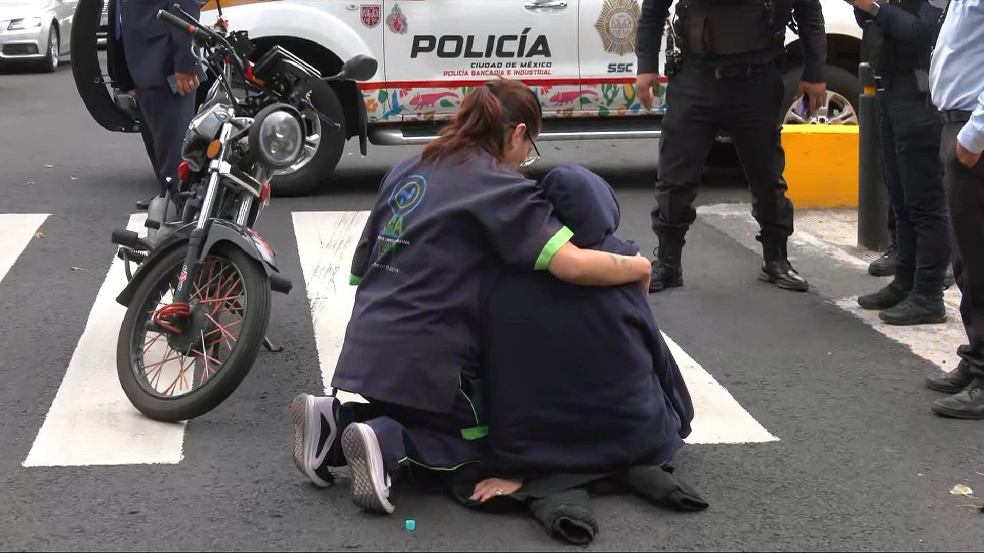 Motociclista Arrolla a Mujer en la Alcaldía Álvaro Obregón; Circulación Afectada