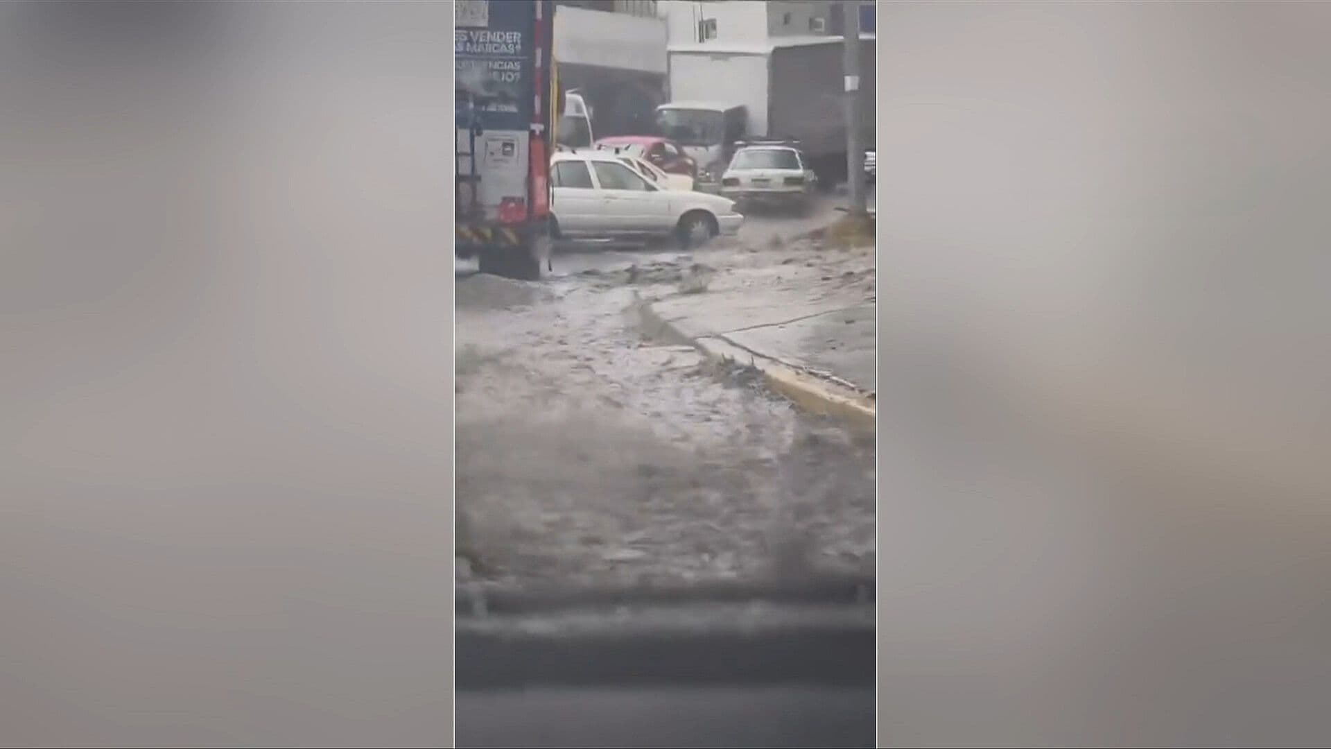 Lluvias Convierten Calles en Ríos en la Alcaldía Tlalpan, CDMX