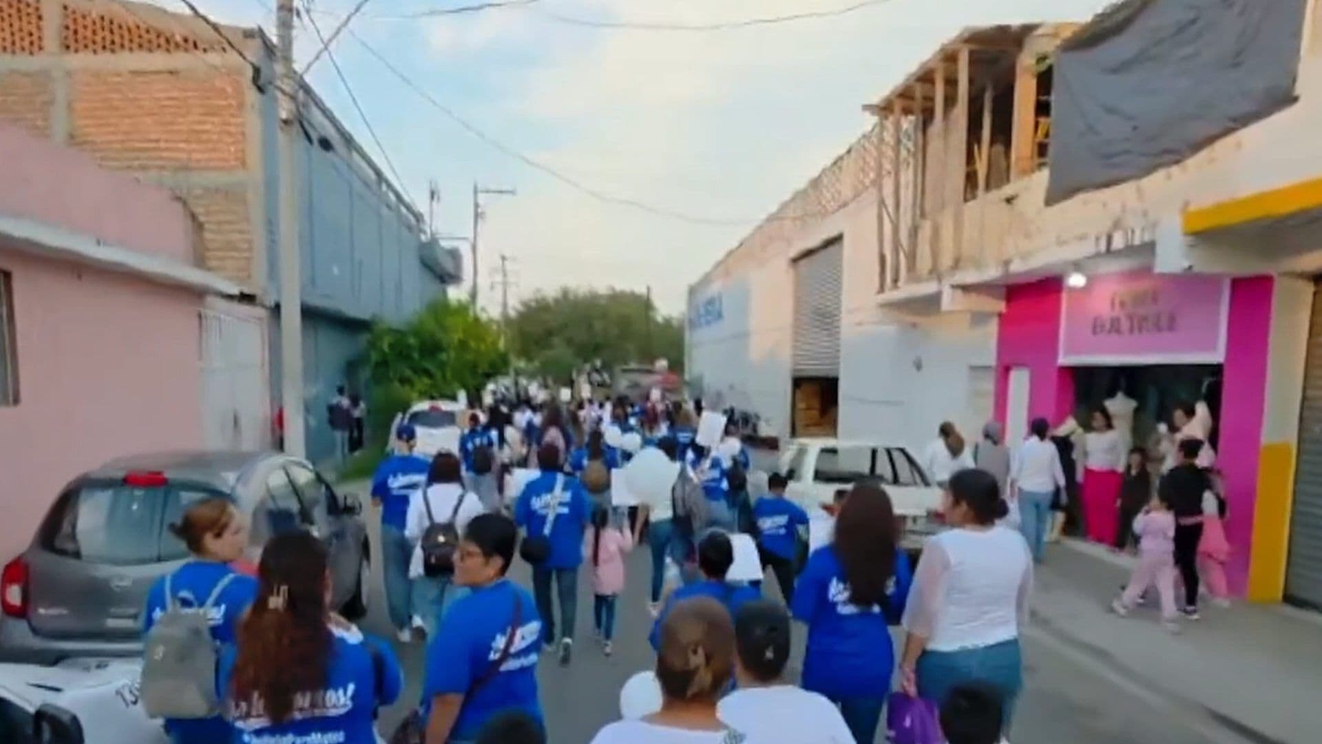 Familiares y Amigos de Mateo Santiago Marchan por Calles de León Guanajuato