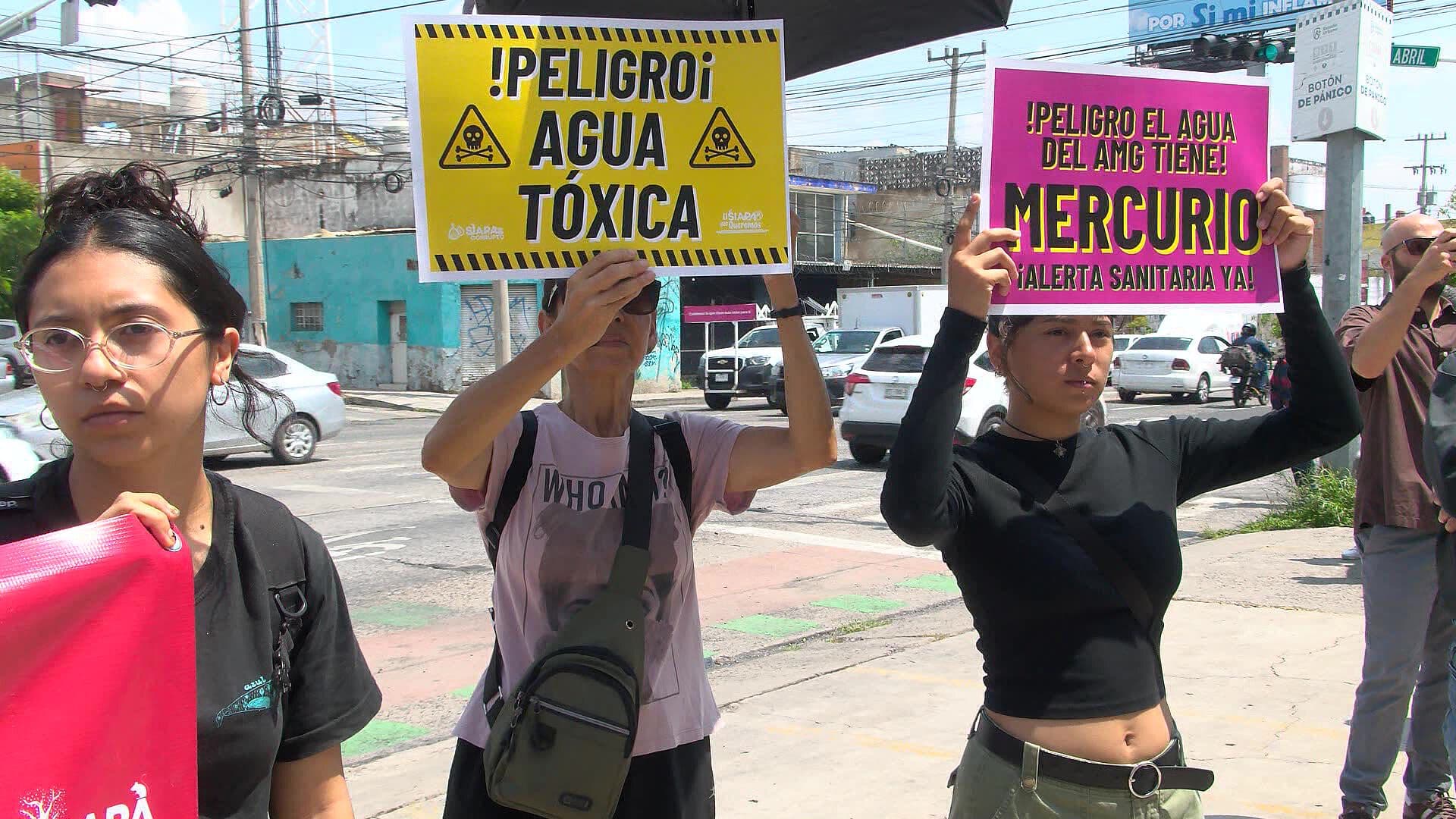 Ciudadanos Exigen Agua Potable Para Sus Viviendas Manifestándose en COPRISJAL