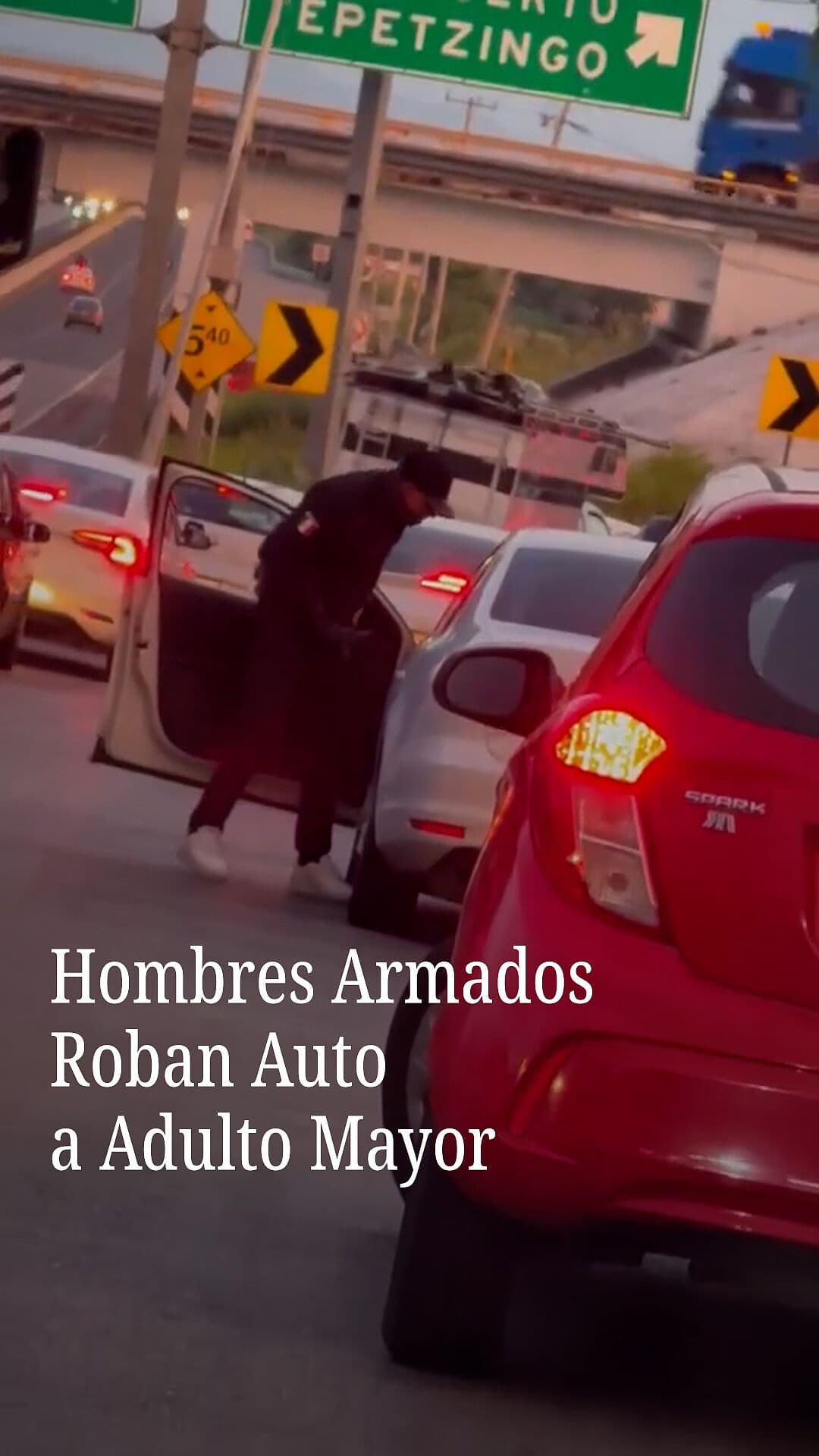 Hombres Armados Roban Auto a Adulto Mayor