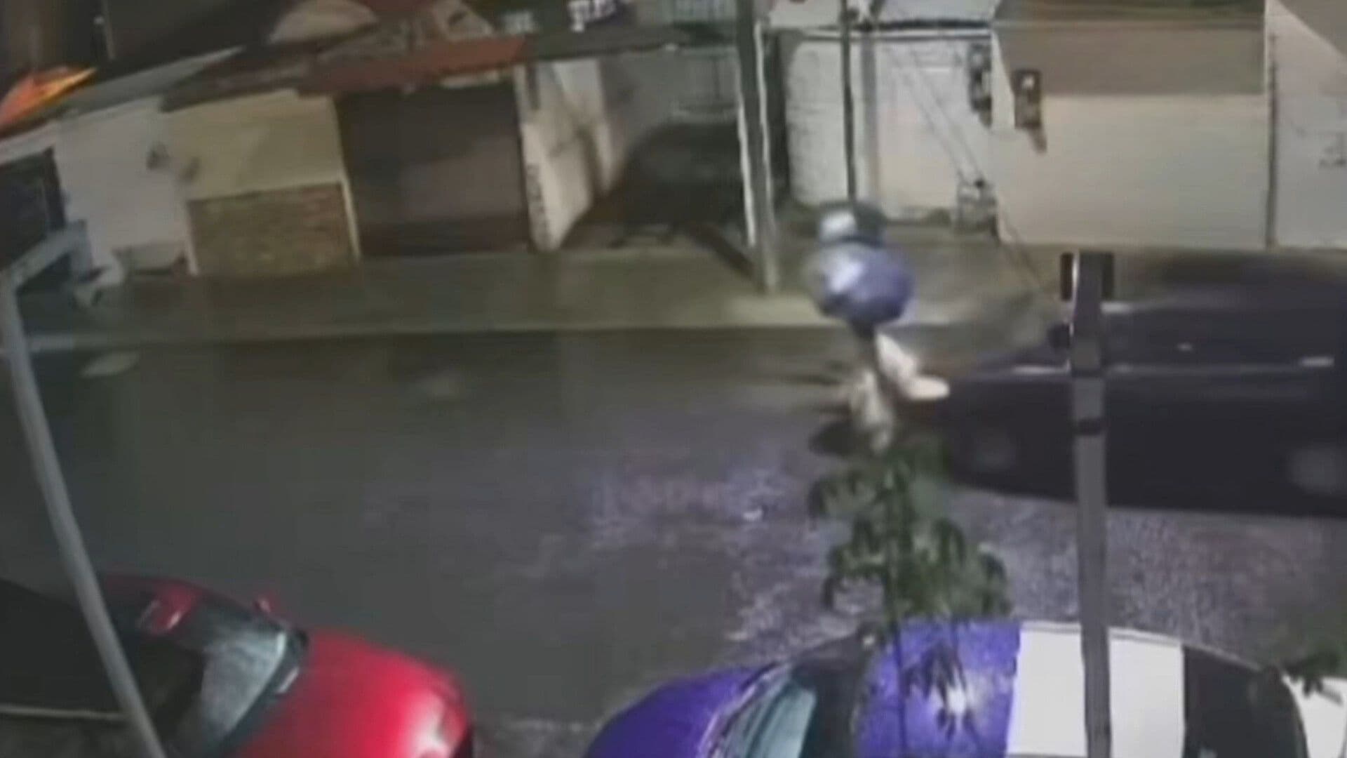 VIDEO: Conductor en Estado de Ebriedad Embiste a Pareja en Tecámac, Estado de México
