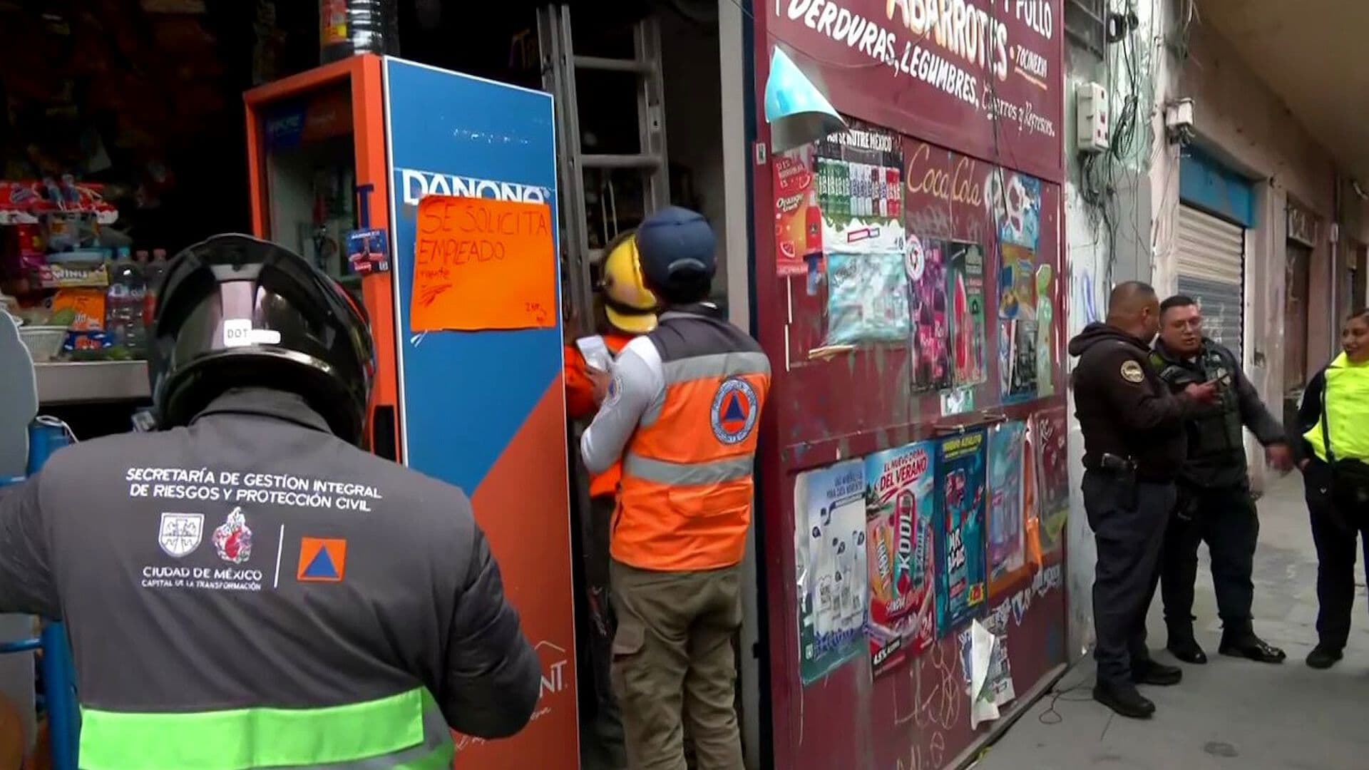 Bomberos Atienden Incendio en Tienda del Colonia Centro de la CDMX