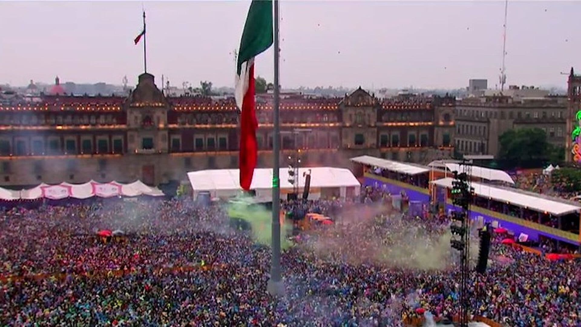 Así Se Escucha el Himno Nacional con Más de 55 Mil Voces en el Zócalo de la CDMX