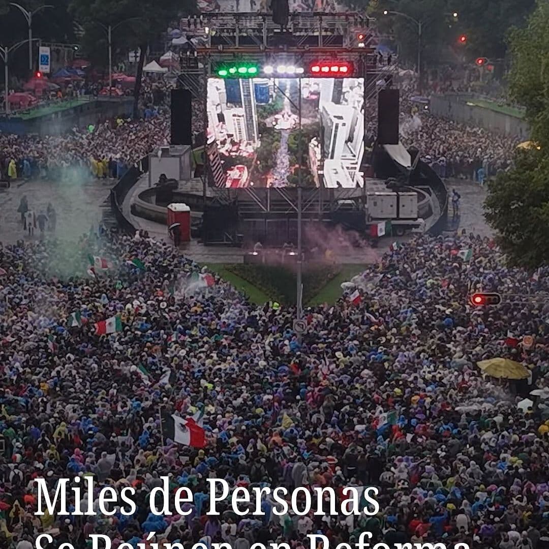 Miles de Personas se Reúnen en Reforma