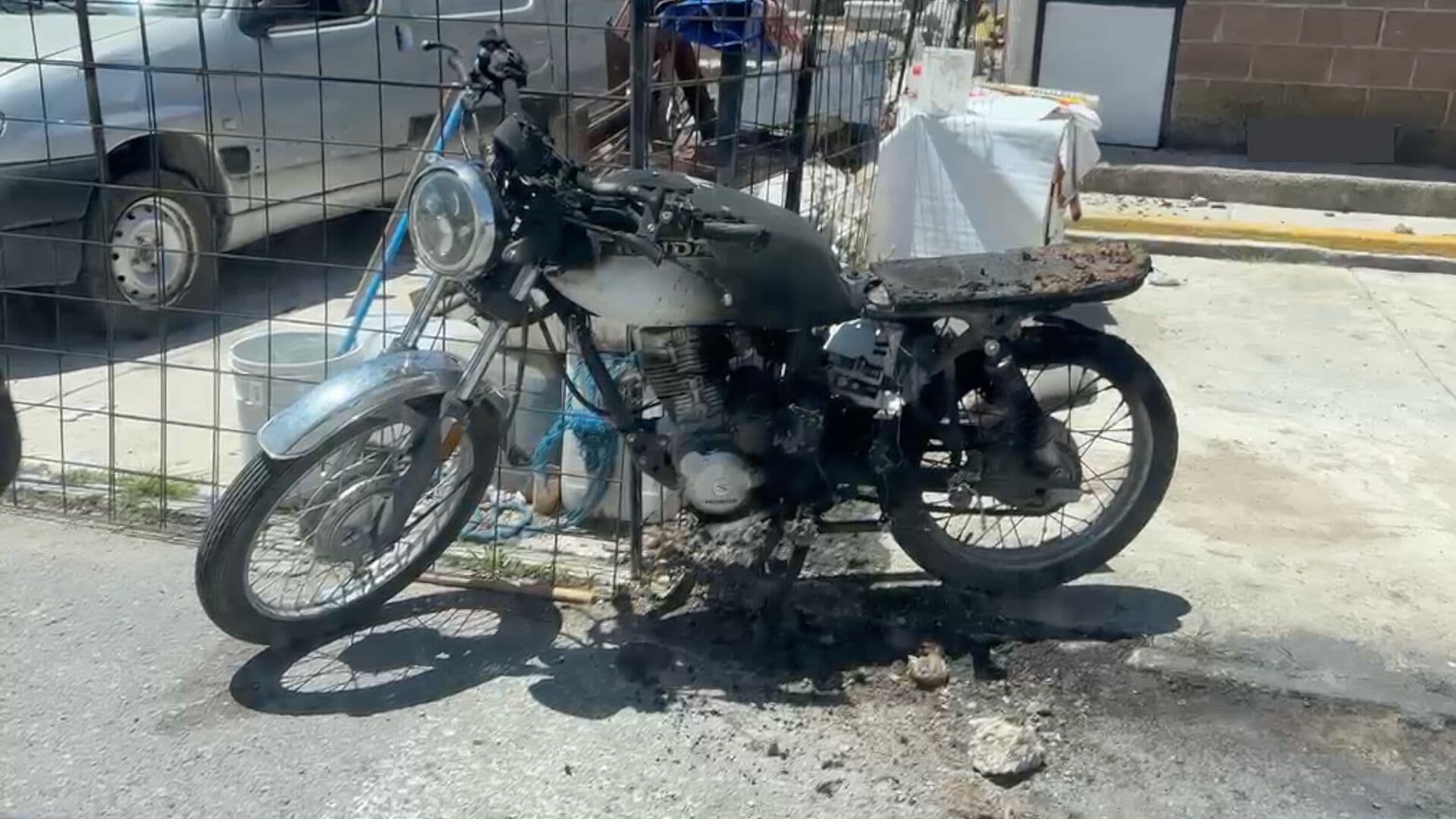 Robo Fraccionamiento Galaxia La Calera Puebla Incendio Motocicleta Ladrones