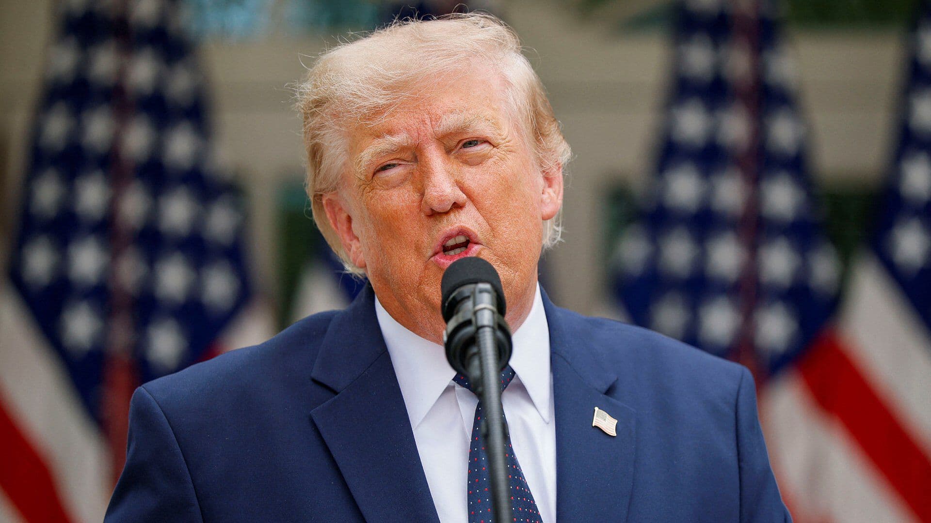 "No le dije a la FIFA Qué hacer": Donald Trump Habla Sobre la Tarjeta Roja de Balogun