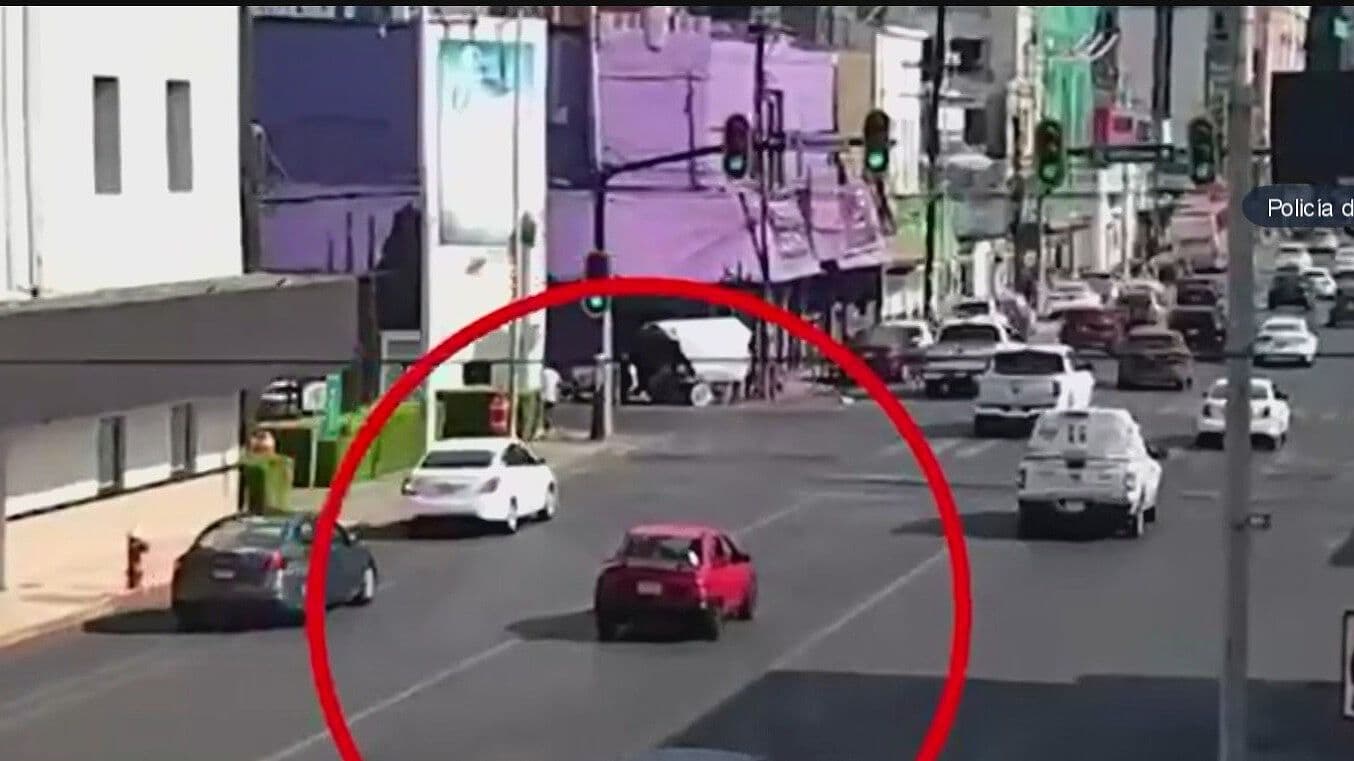 Detienen a Pareja con Carro con Reporte de Robo en Monterrey