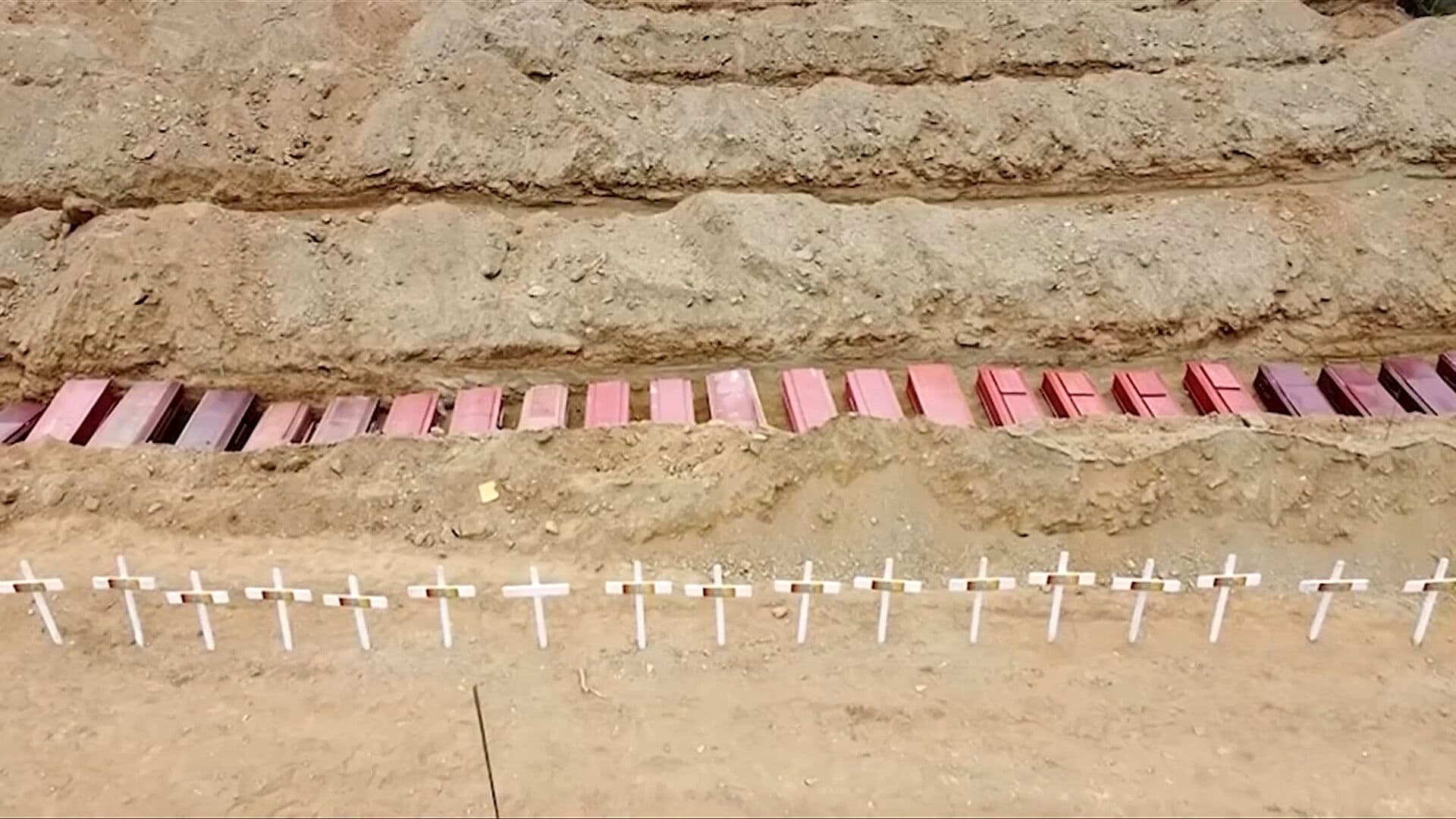 Cruces Blancas Marcan Ubicación de Cientos de Cuerpos Sepultados Tras los Sismos en Venezuela