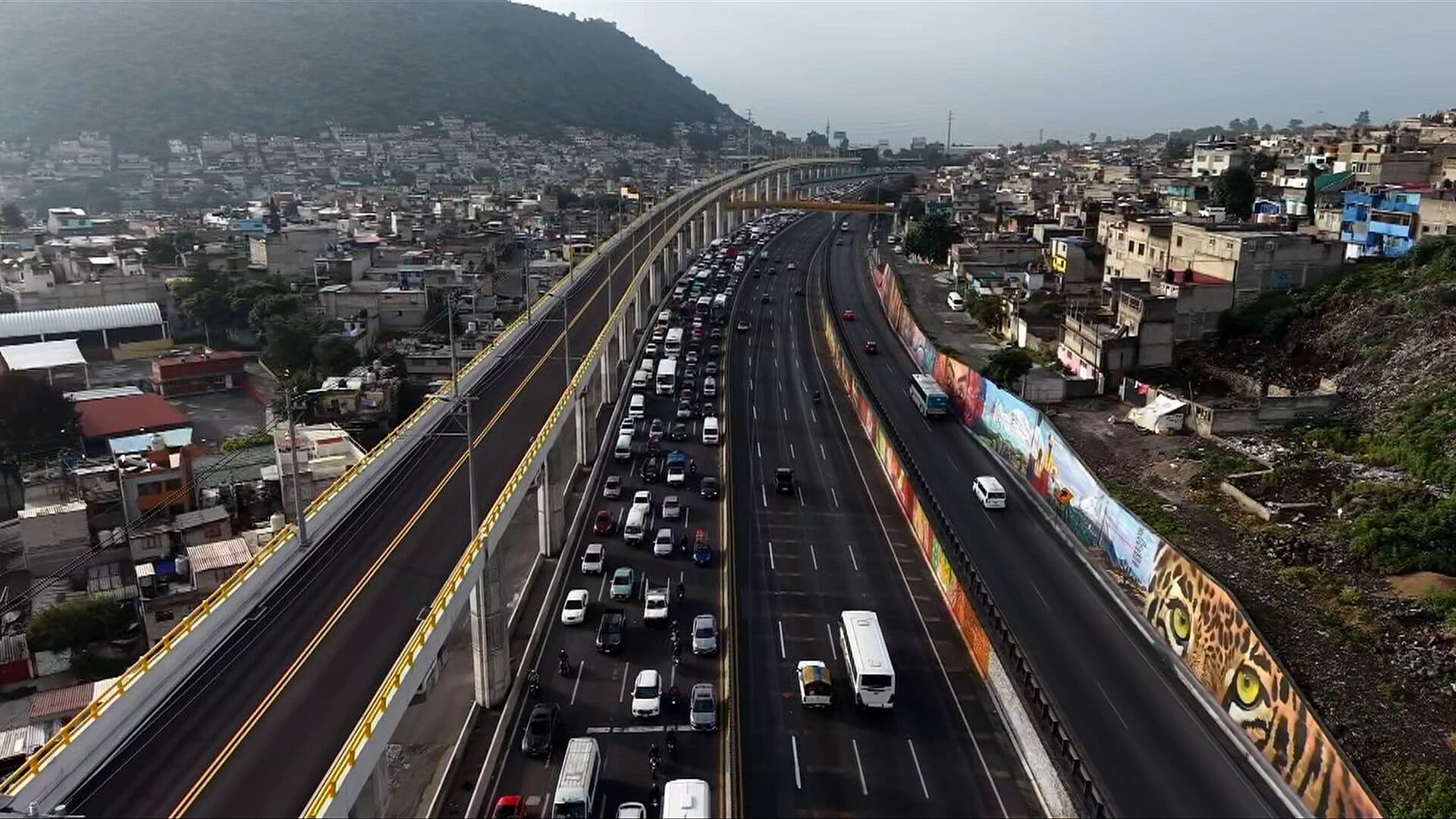 ¿Qué Pasó en la México-Puebla Hoy? Conductor Choca y Abandona Auto