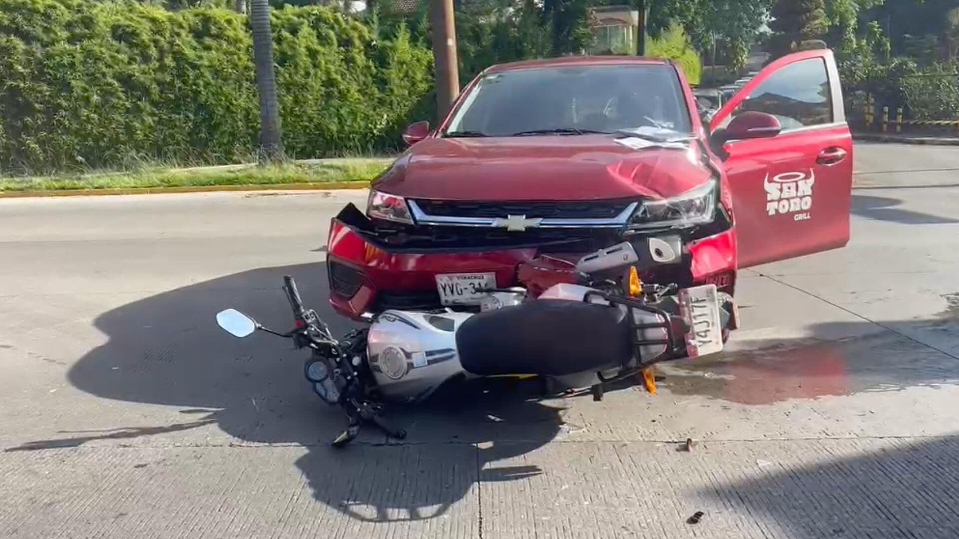 Motociclista Resulta Lesiona al ser Impactado por un Auto en Córdoba