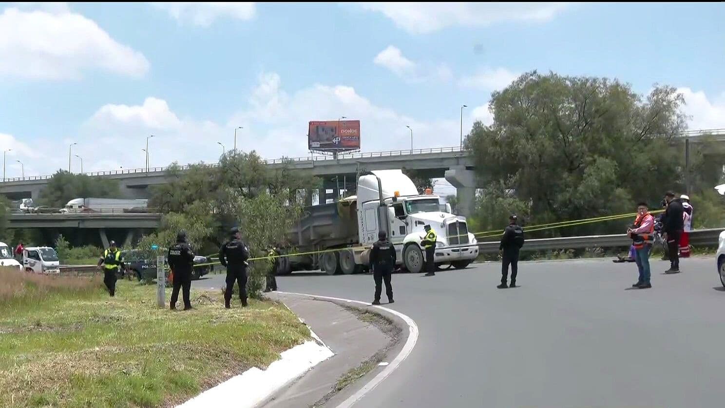 Muere Ciclista Atropellado por Tráiler en Ecatepec, Edomex; Detienen al Conductor