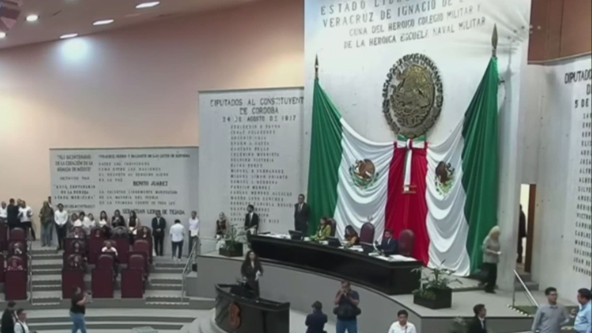 Veracruz Dará Hasta 2 Años de Prisión a quien Aceche a una Mujer en la Entidad