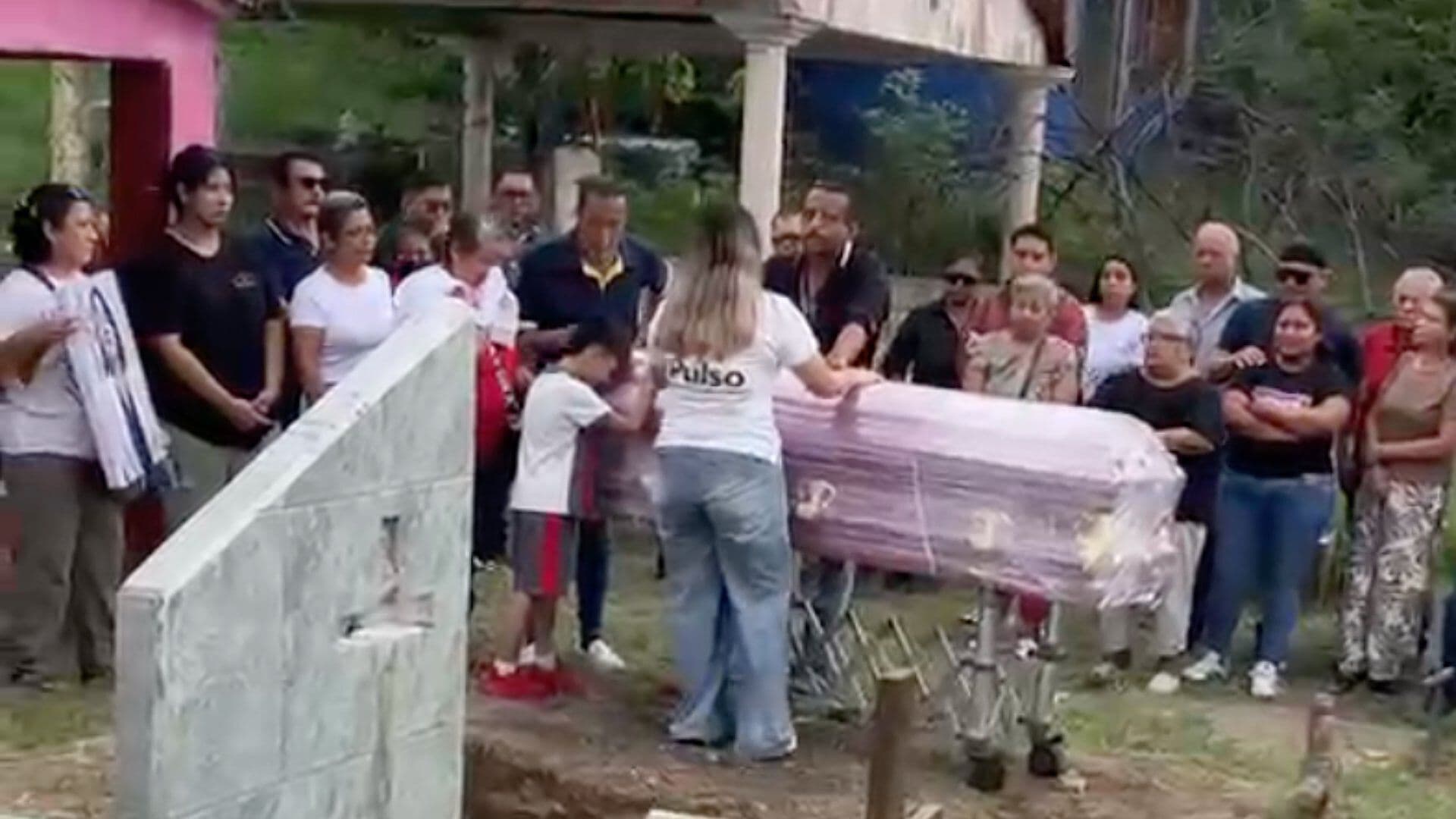 Sepultan a Roxana Comunicadora Asesinada en Nanchital Veracruz