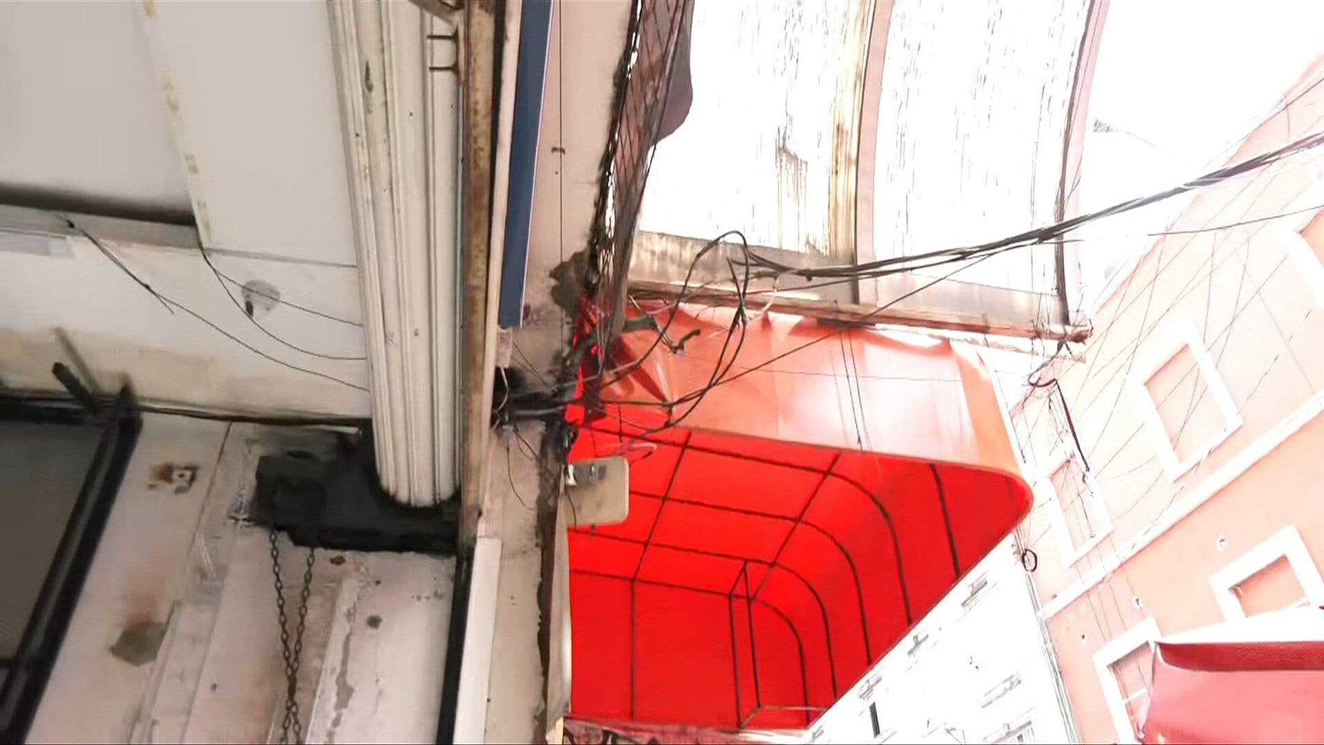 Reportan Cortocircuito en Edificio de la Colonia Centro, Alcaldía Cuauhtémoc