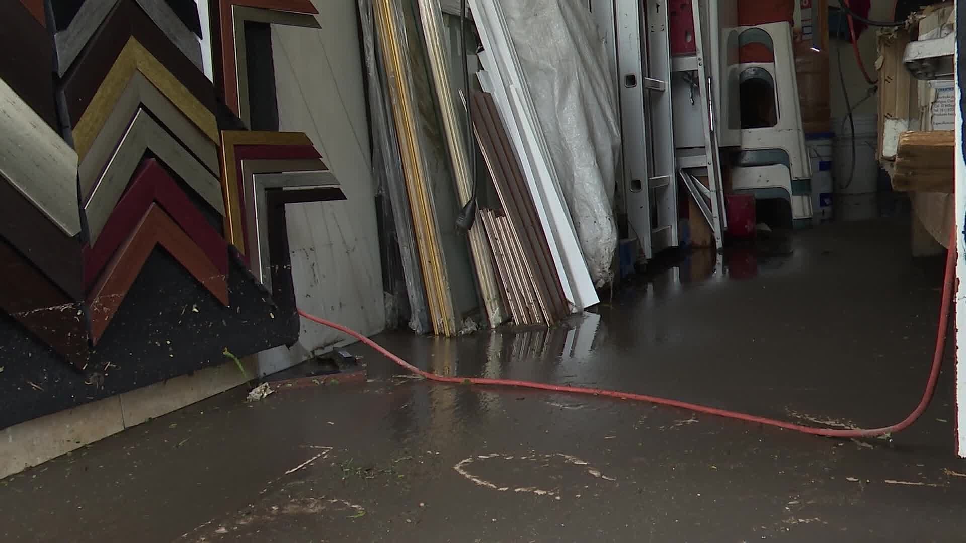 Hasta 50 Centímetros de Agua Invadieron Viviendas y Negocios en la Colonia los Sauces