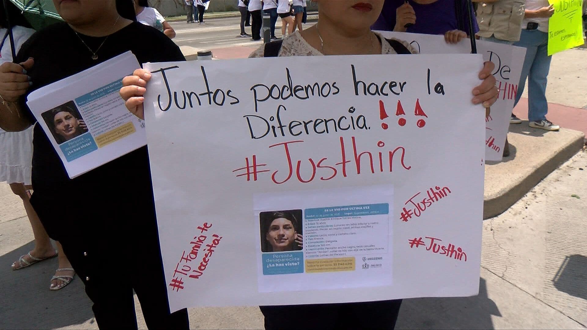 Así Buscan a Tres Jóvenes Desaparecidos al Graduarse de Secundaria en Jalisco