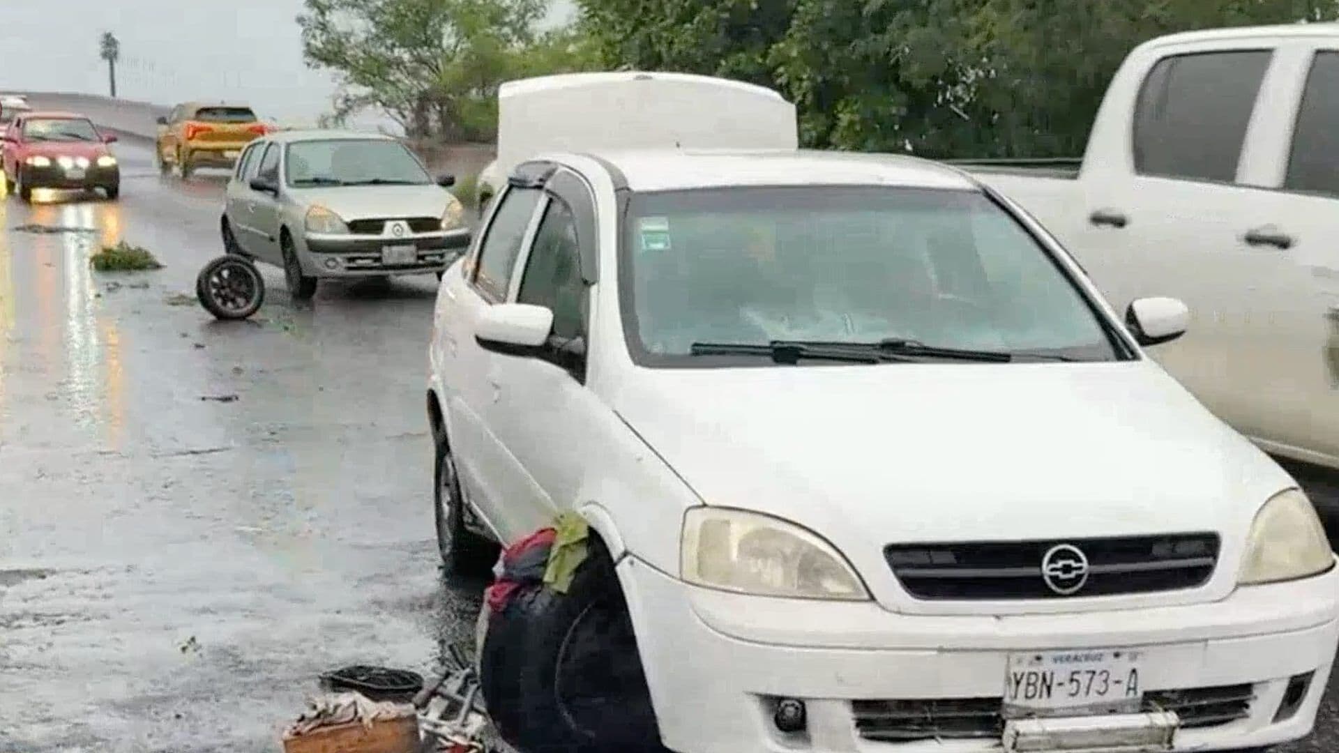 Automóvil Descompuesto Causa Afectación Vehicular en Puente del Nuevo Veracruz