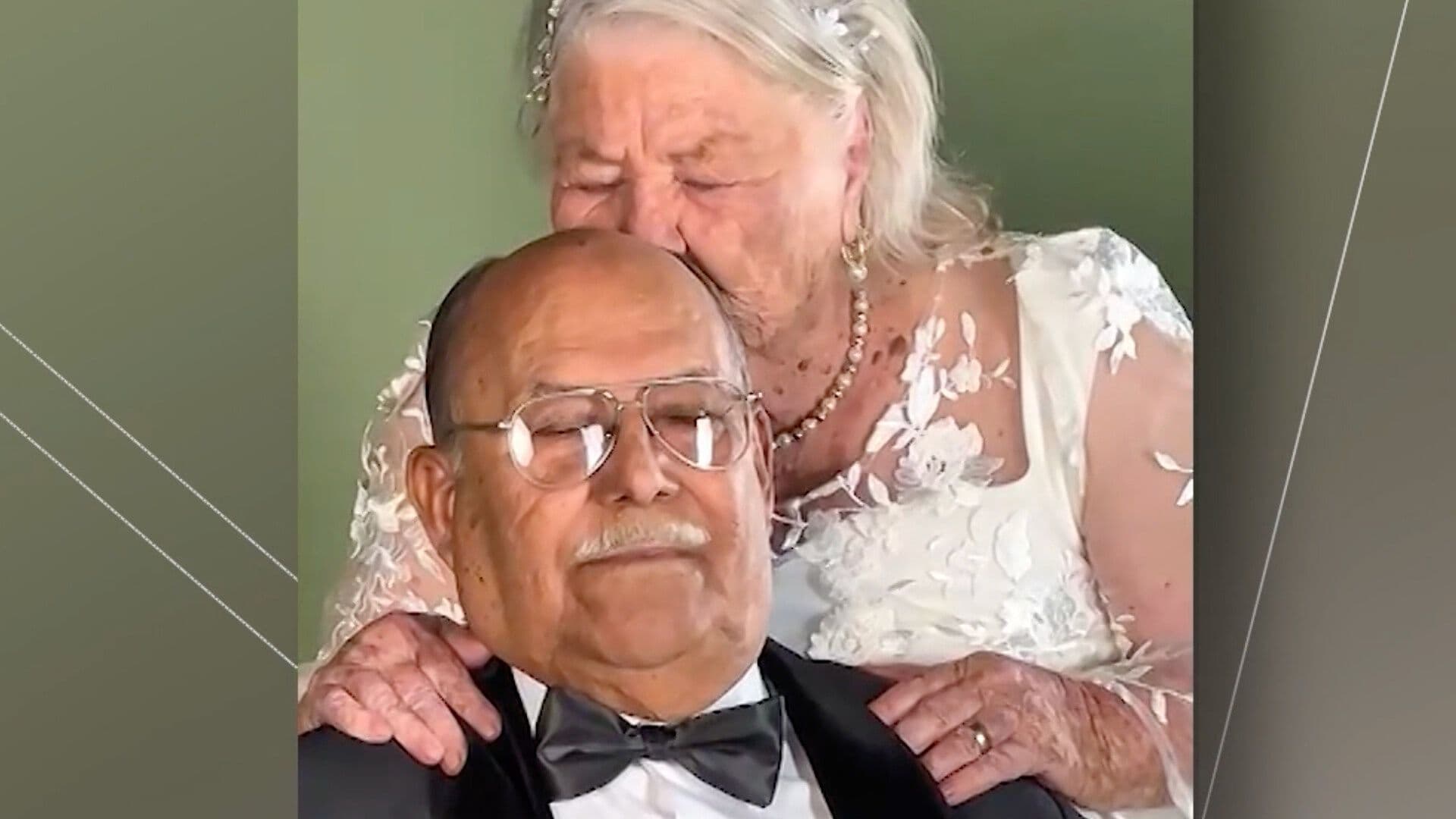 Pareja de Abuelitos Celebra Sus 75 Años de Casados en Guadalajara