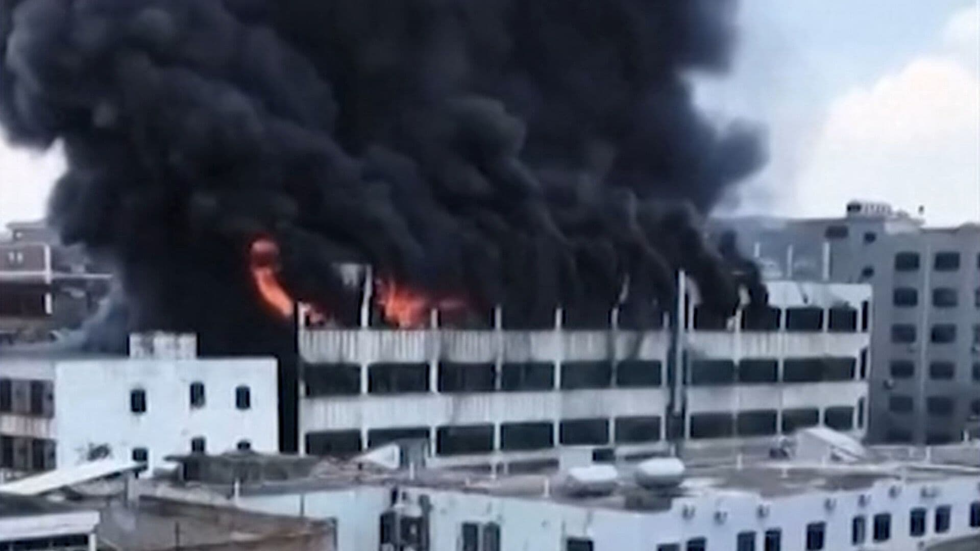 Tragedia en China: Mueren 28 Personas por Voraz Incendio en Fábrica de Zapatos