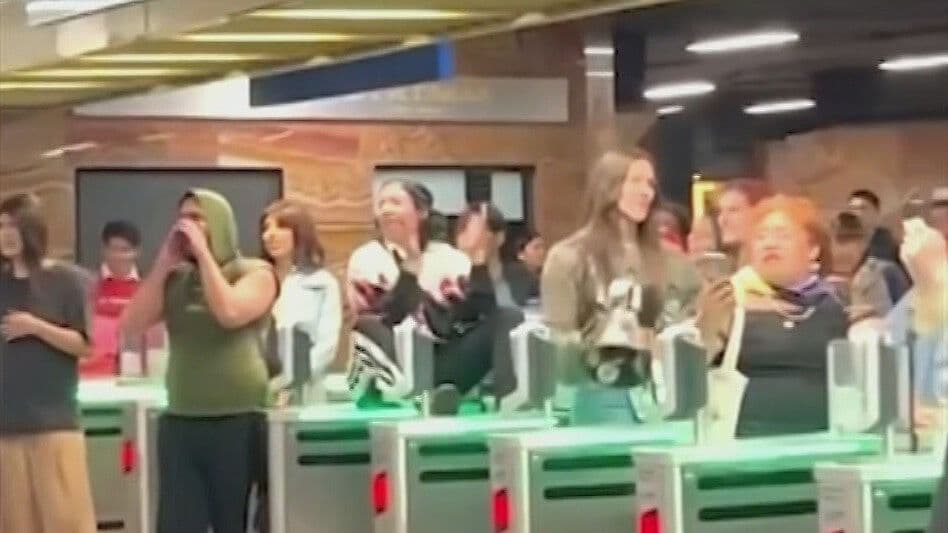 VIDEO: Así Destruyó Comunidad Trans Candelabros y Faroles del Metro Hidalgo, CDMX