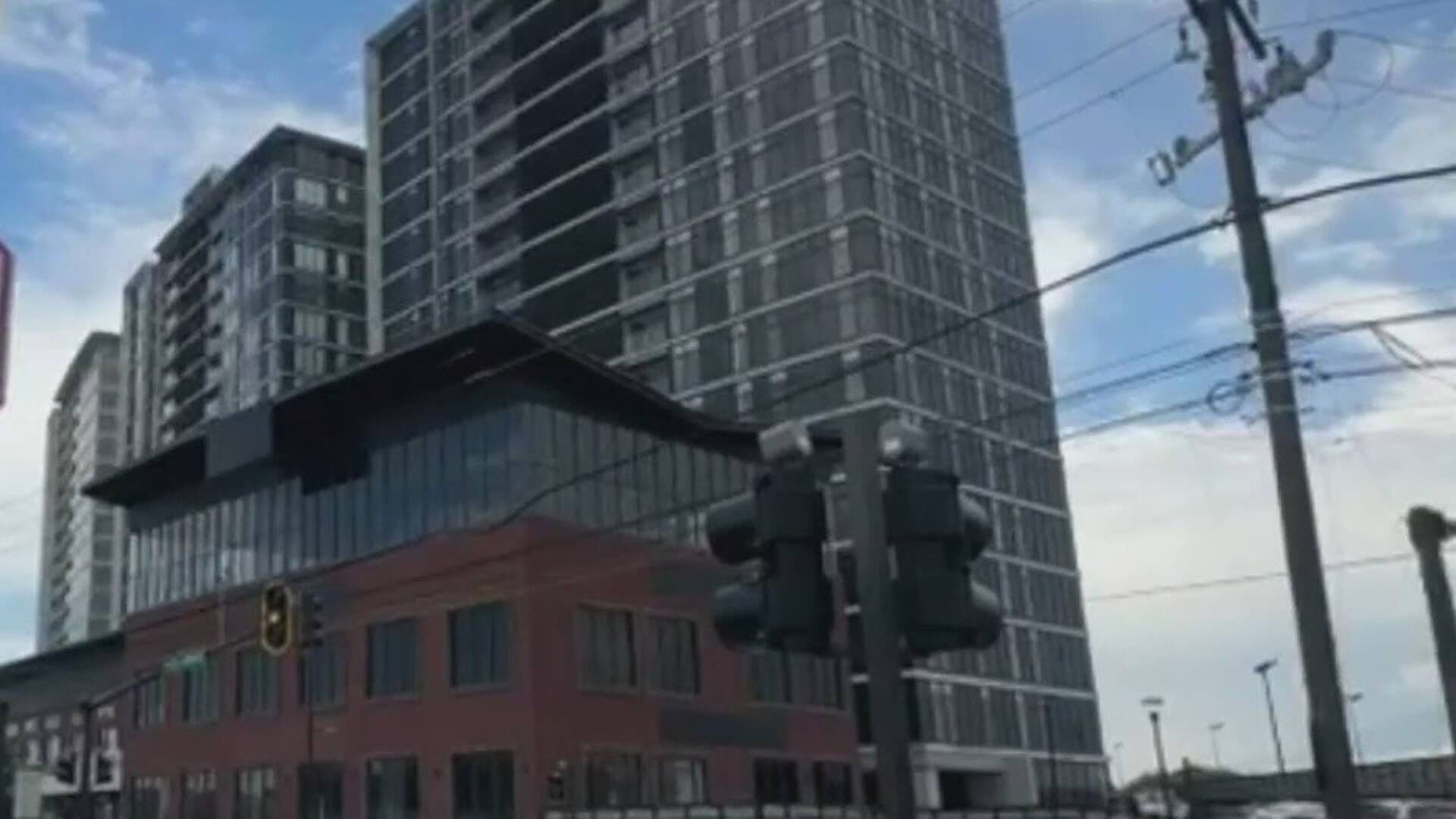 Hallan Hombre Muerto en Torre de Departamentos en San Nicolás