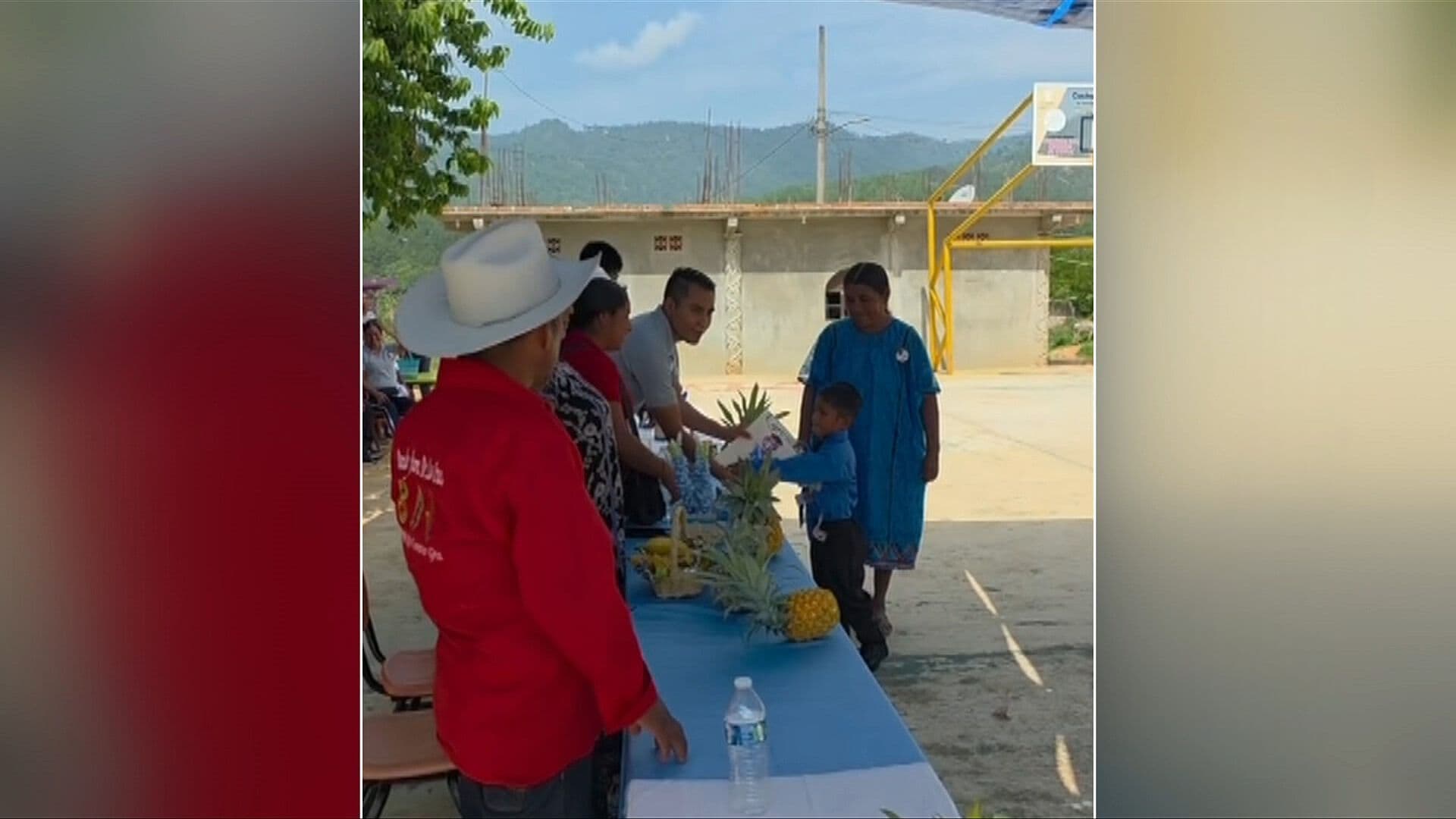 Preescolar en la Montaña de Guerrero Celebra Clausura Escolar con un Solo Alumno