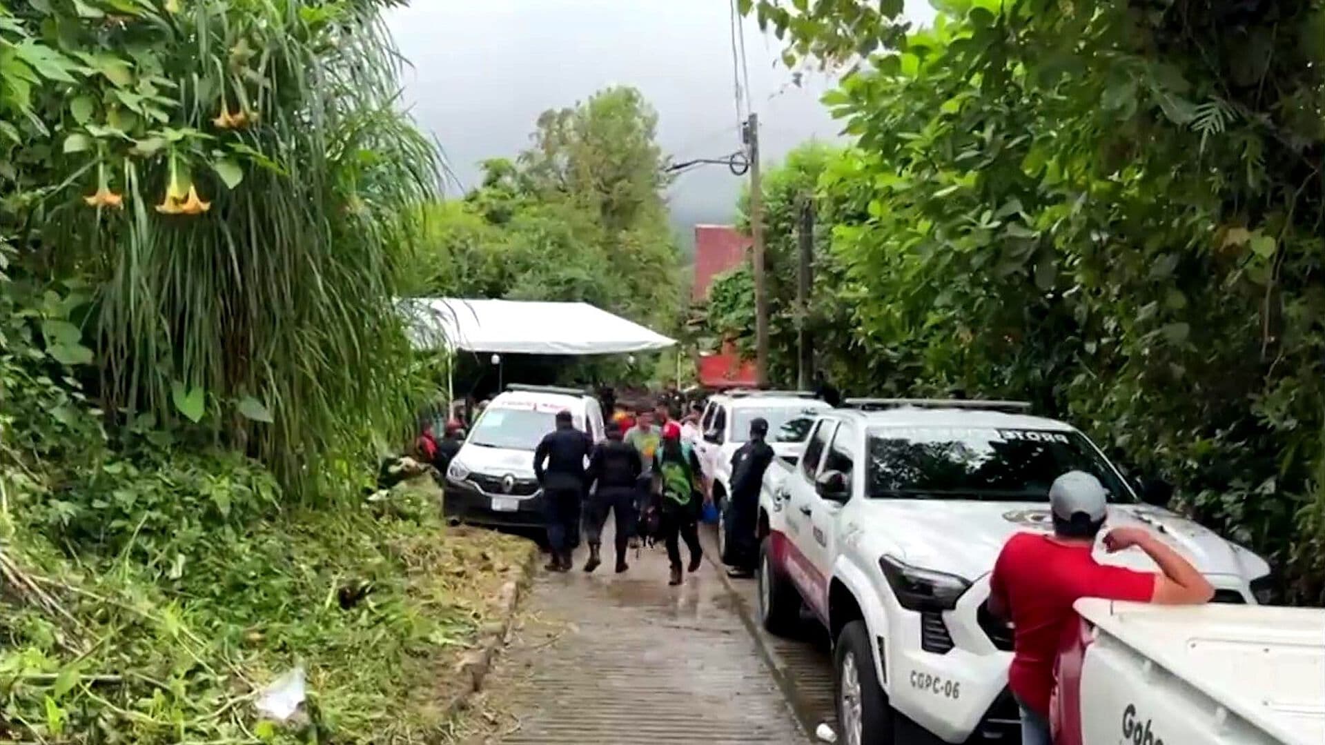 Clima Complica Rescate de Dos Cuerpos Localizados en Gruta de Cuetzalan, Puebla
