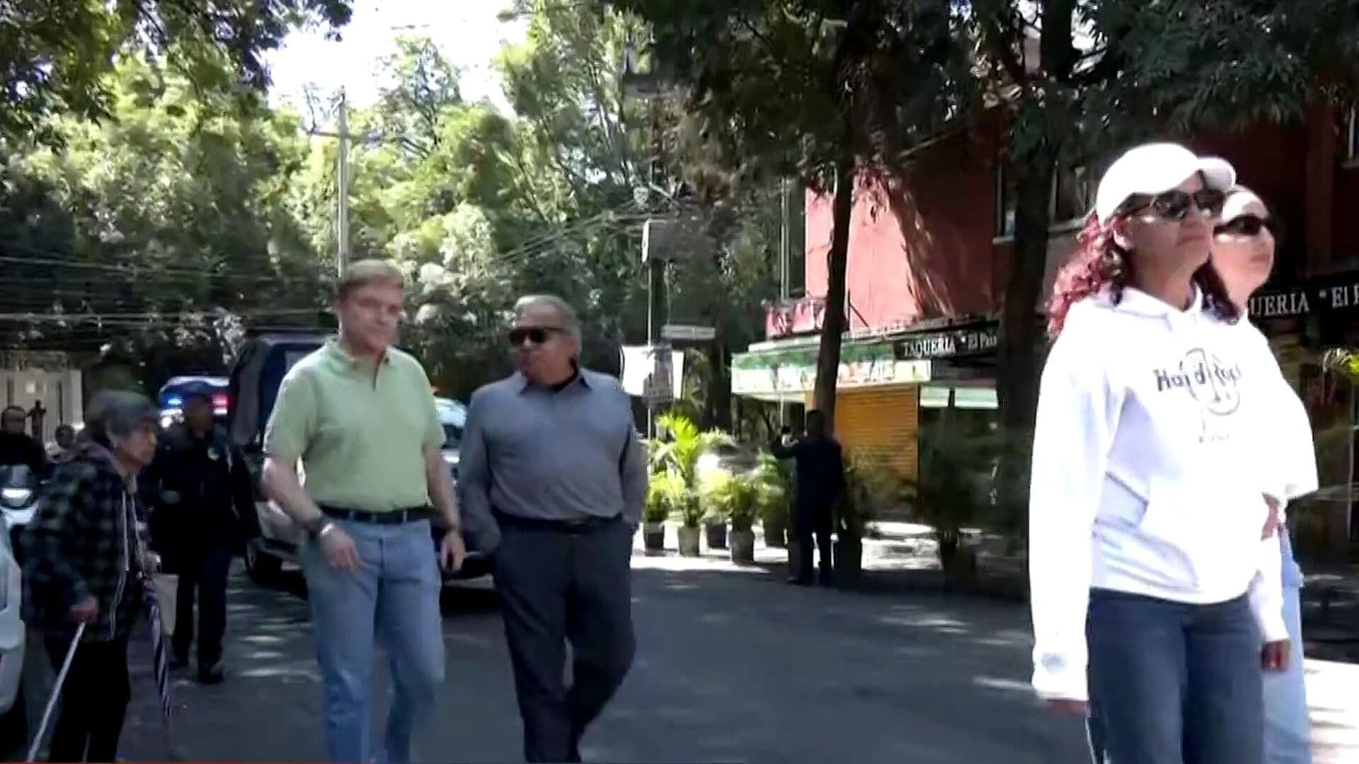 Vecinos de Clavería Realizan Caminata por la Paz en Azcapotzalco, CDMX