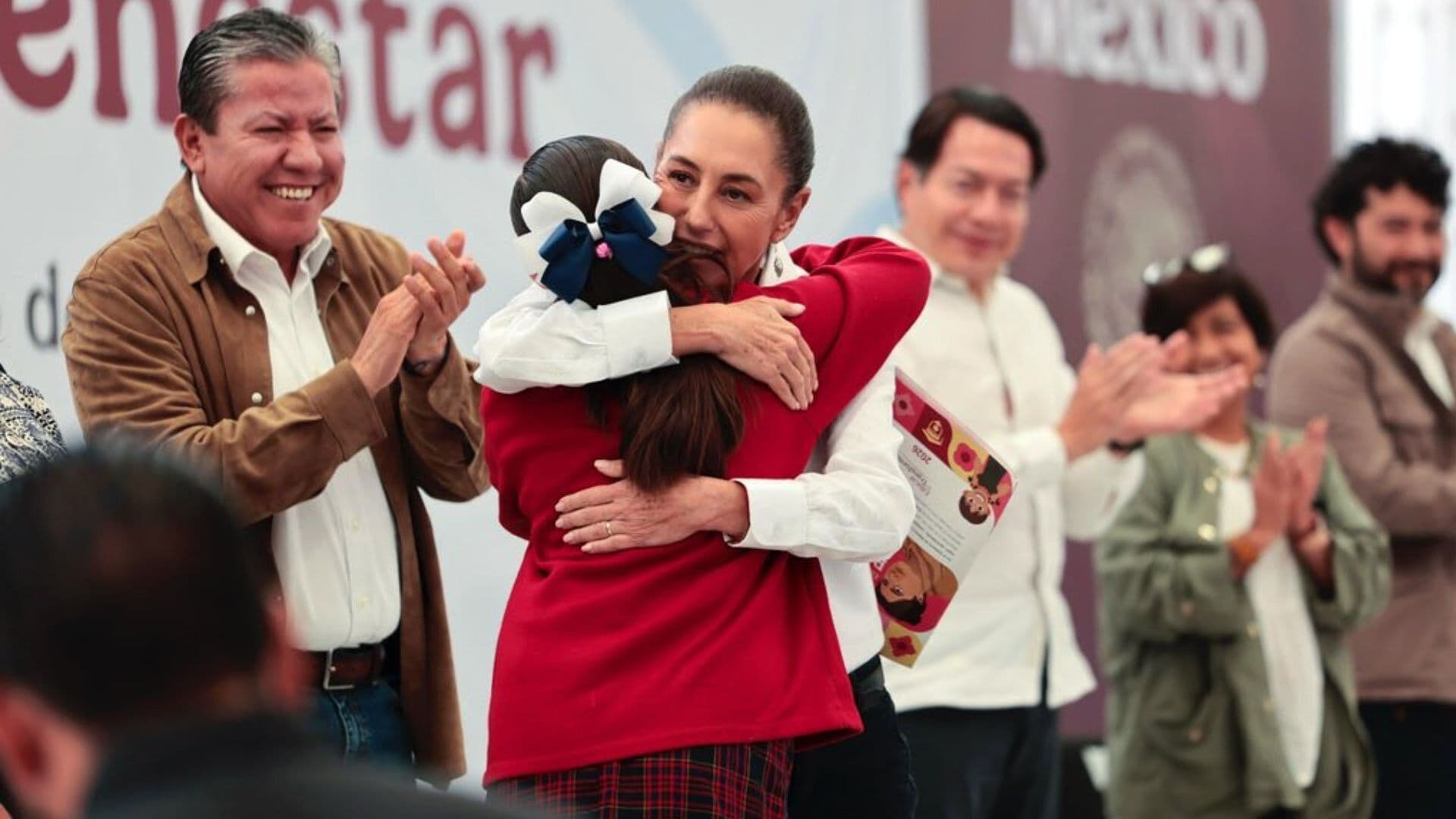 Sheinbaum Anuncia Nuevas Becas para Estudiantes Durante Gira en Zacatecas