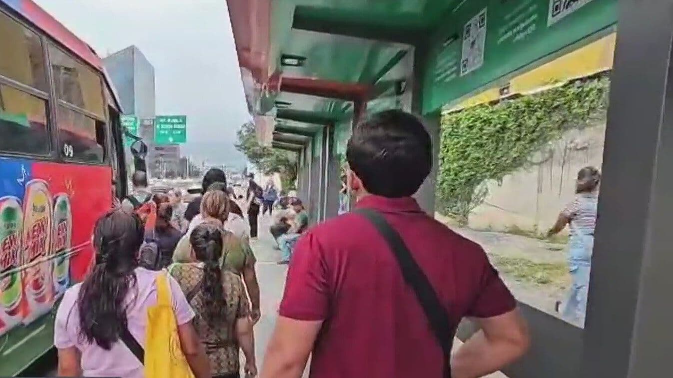 Complican a Usuarios del Transporte Obras en "Los Tubos" en San Pedro