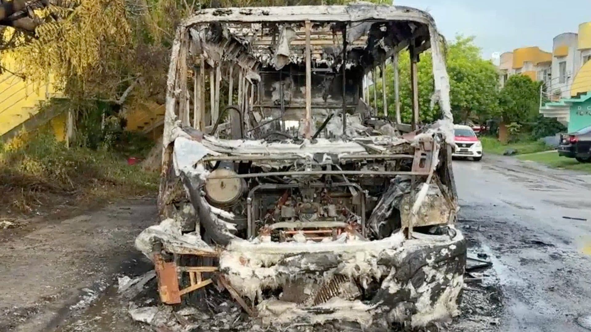 Se Incendia Camión Urbano en Torrentes Aeropuerto en Veracruz