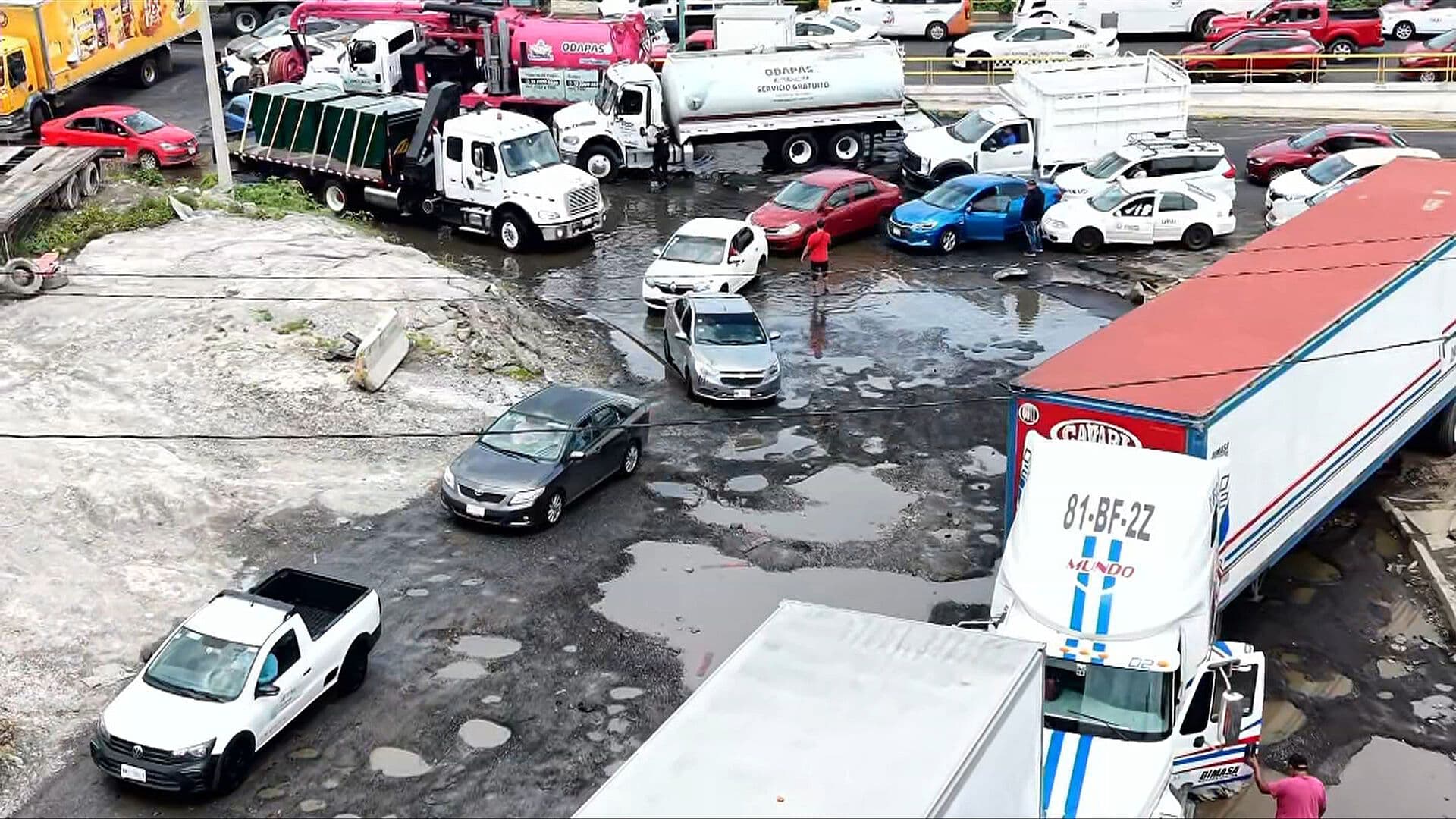 Desde el Aire: Calle Llena de Baches Parece Campo Minado en la Venustiano Carranza