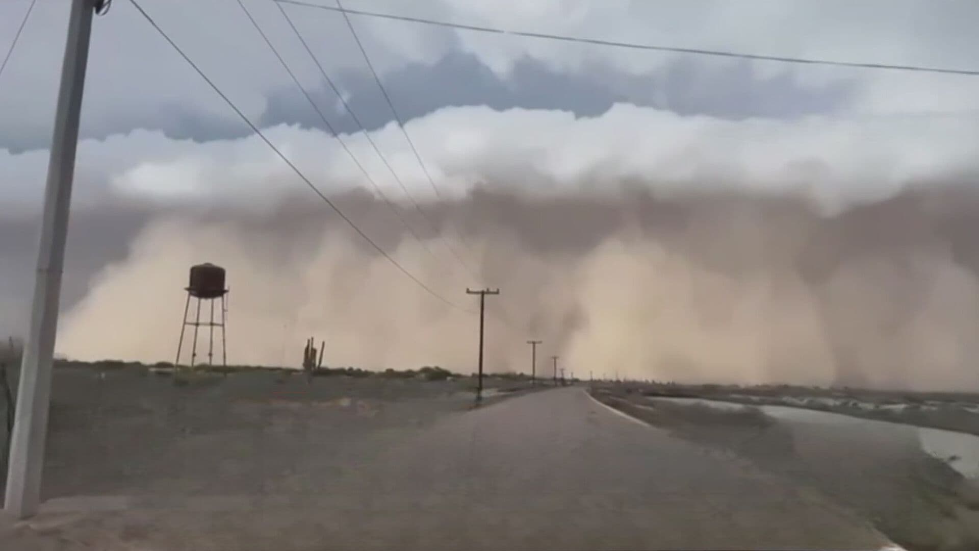 VIDEO: Impactante Tormenta de Arena Sorprende a Habitantes de Hermosillo, Sonora