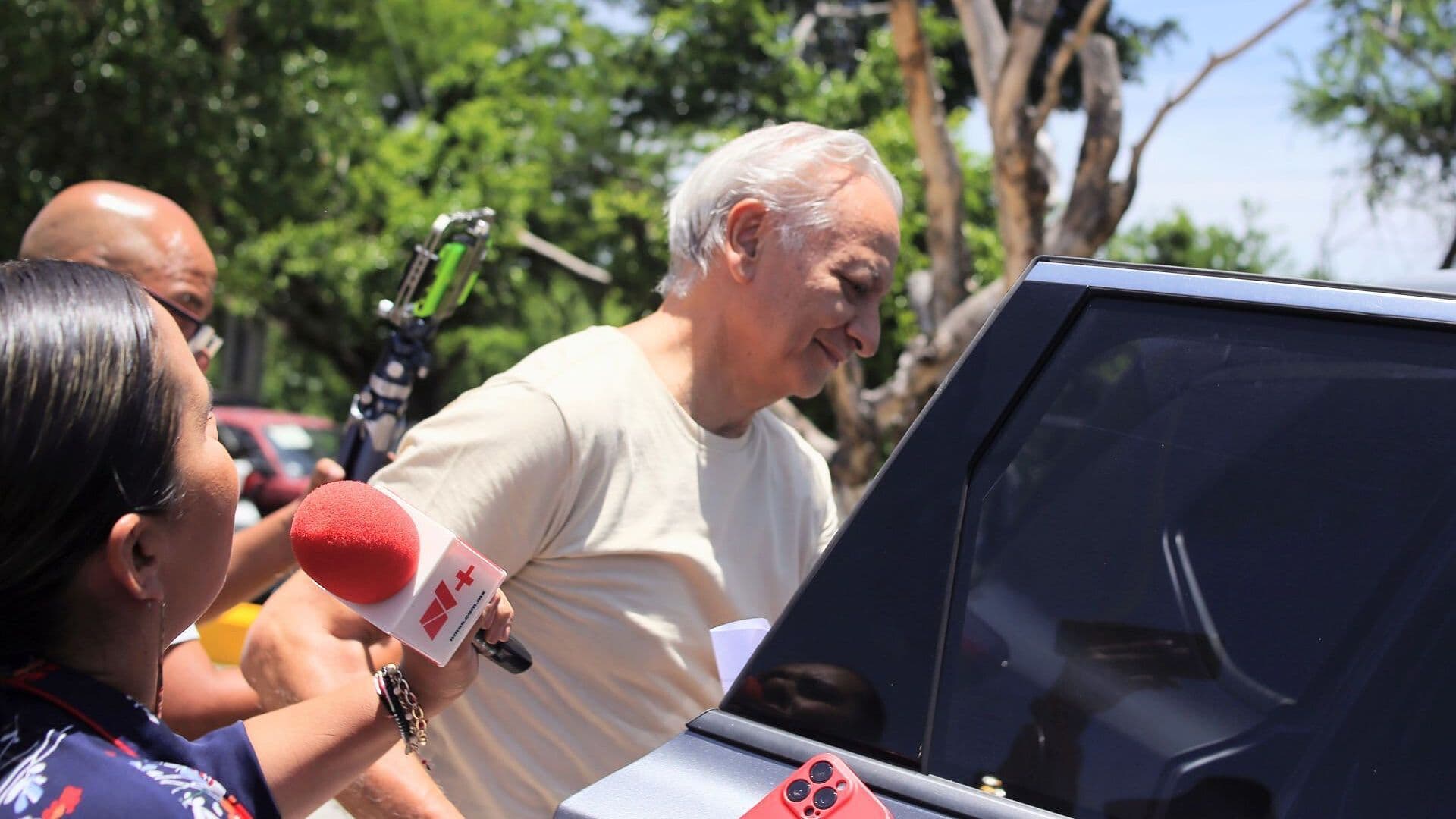 "Arrepentido Desde el Fondo de mi Alma": Exdirector de Pemex: Esposa Se Dice Acosada en Redes