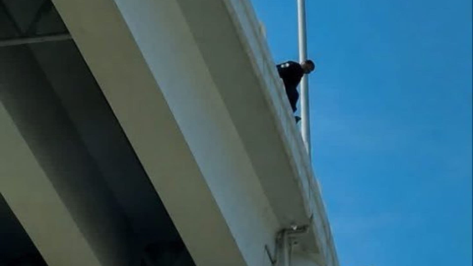 Policía Se Lanza Desde Un Puente en León: En Un Video Previo, Afirmó Tener Depresión
