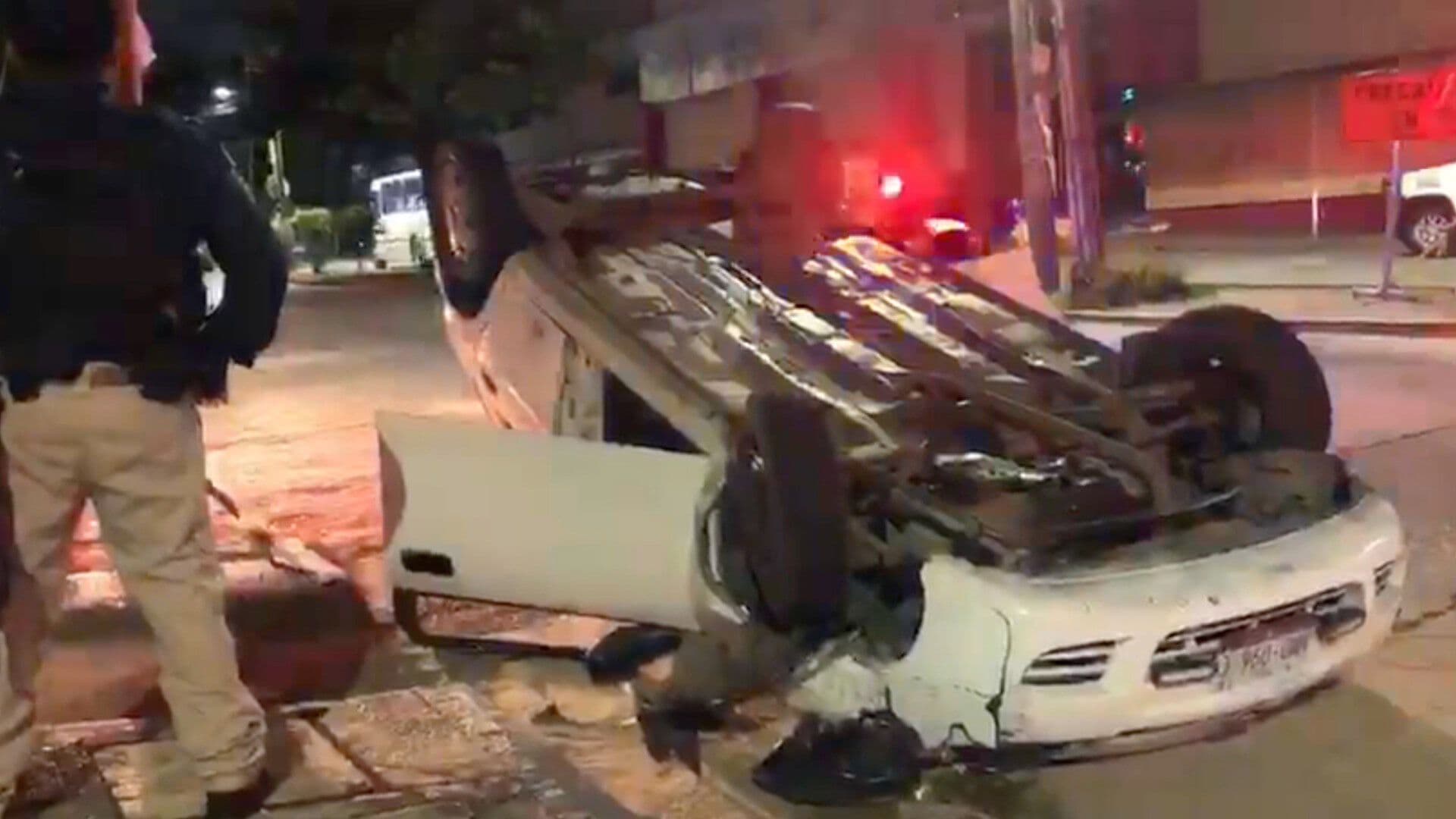 Fuerte Choque Vehicular Provoca Volcadura Colonia Centro de Coatzacoalcos Veracruz