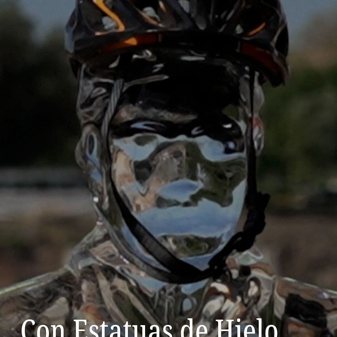 Con Estatuas de Hielo Protestan contra Trabajo en Ola de Calor