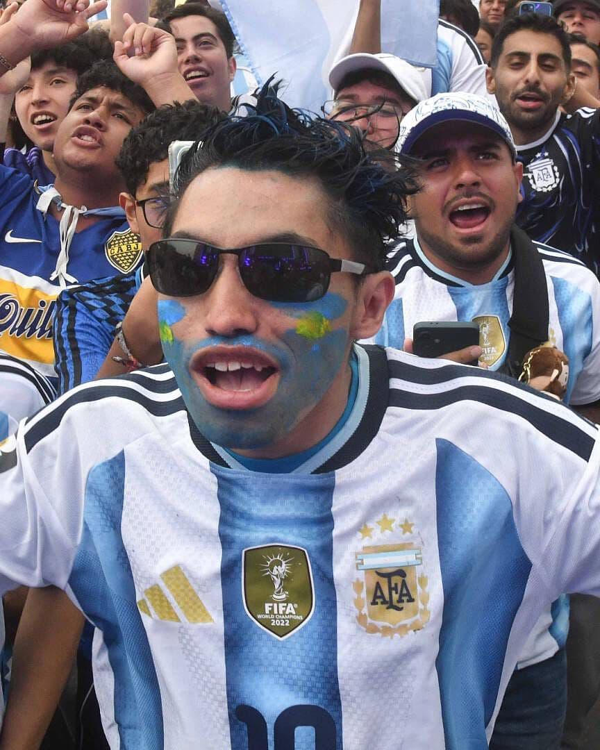 Argentinos Celebran Pase a la Final del Mundial 2026 en Ángel de la Independencia en CDMX