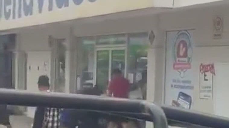 Ayudan Vecinos a Detener a Presunto Ladrón en Monterrey