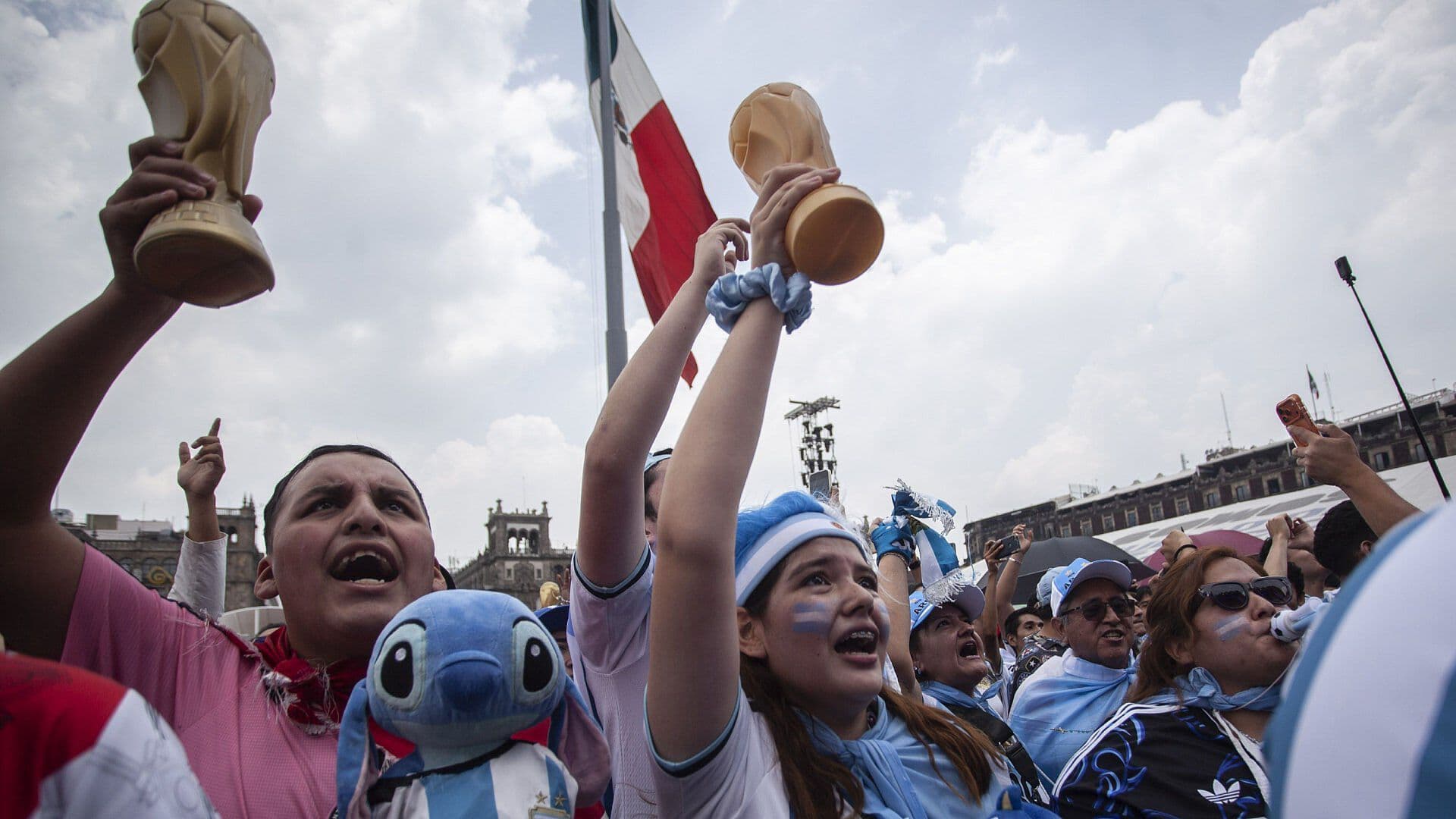 "Ganar Bien con Todas las Reglas": Argentinos Celebran en CDMX Pase a Final
