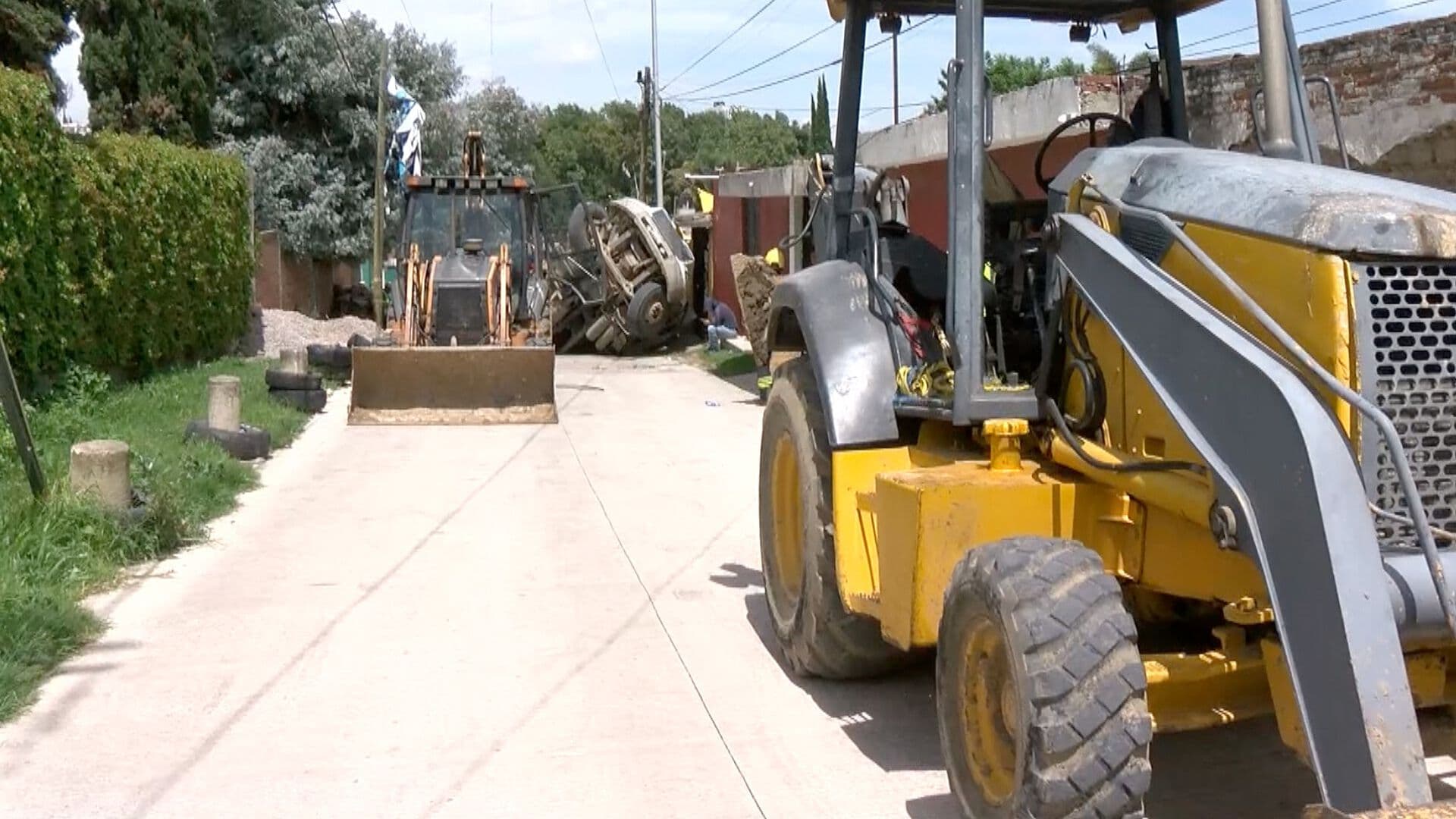 Camión Volteo Cayó Socavón Calle Guadalupe Victoria Ignacio Romero Vargas Puebla