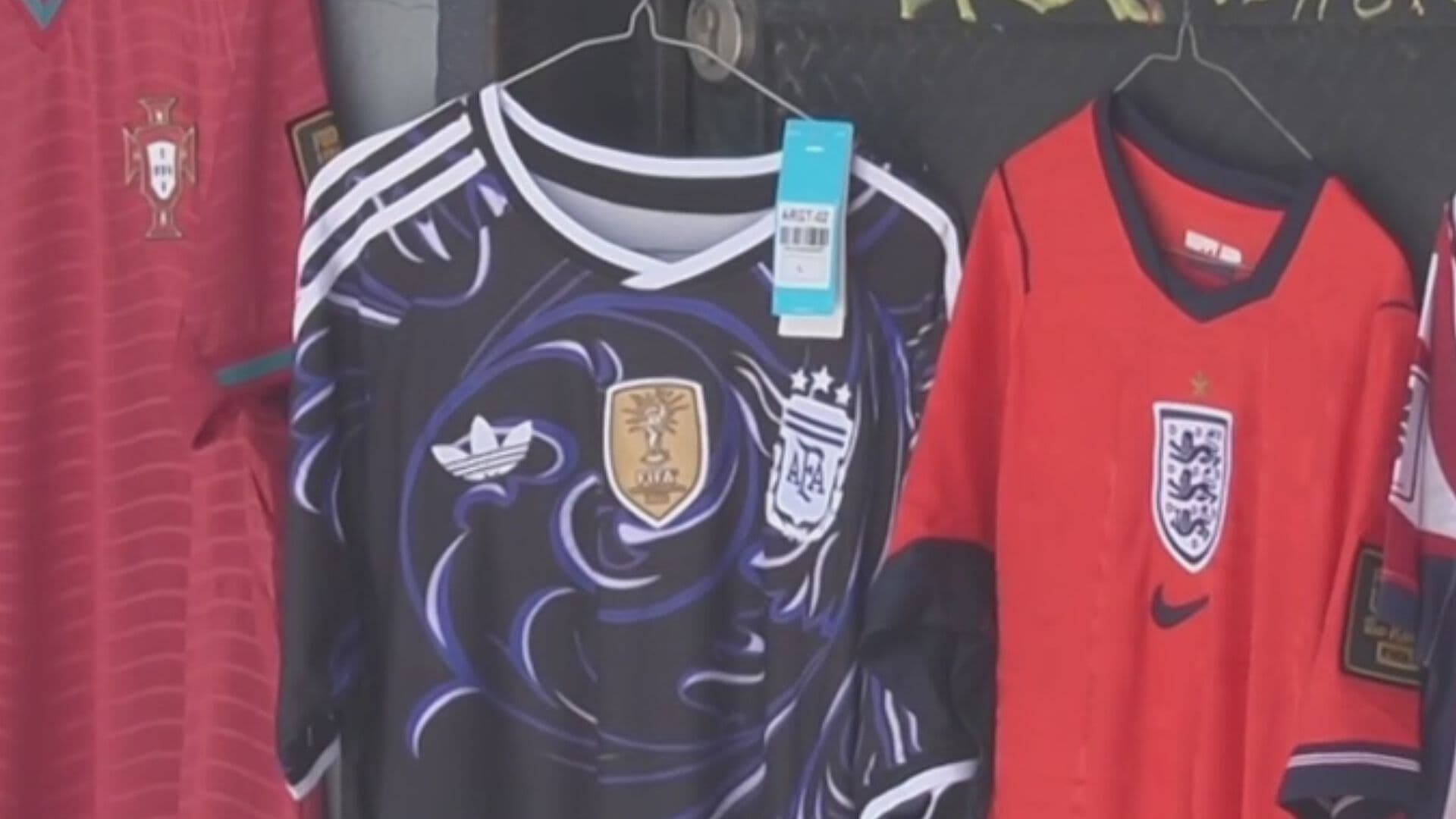 Rematan en Monterrey Playeras Apócrifas tras Eliminación de México en Mundial 2026