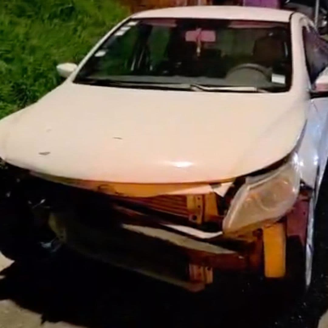 Conductor Ebrio Choca su Vehículo contra Muro de Contención en Carretera de Puebla