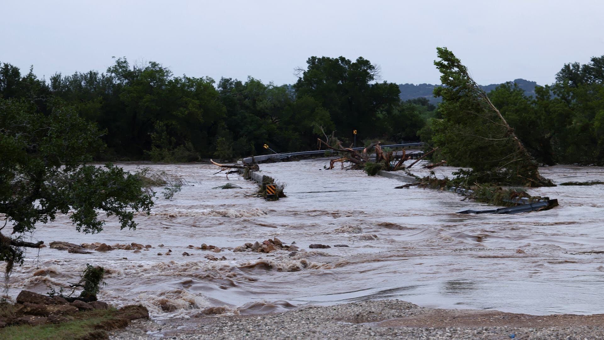 Así Quedó San Francisco, Texas tras Paso de Tornado y Fuertes Lluvias en EUA
