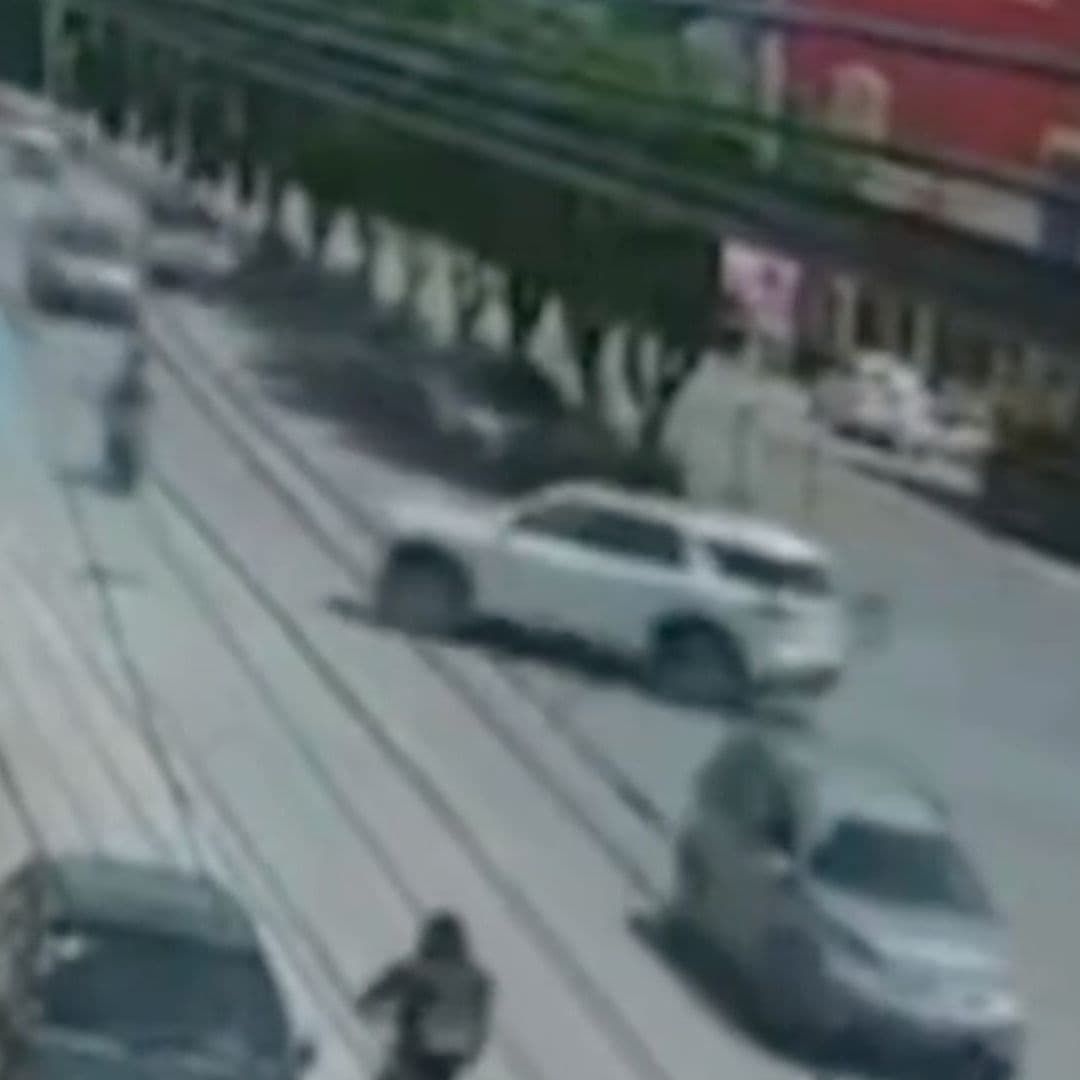 Camioneta Da Vuelta Prohibida y Atropella a Motociclista en la Calzada Zavaleta de Puebla